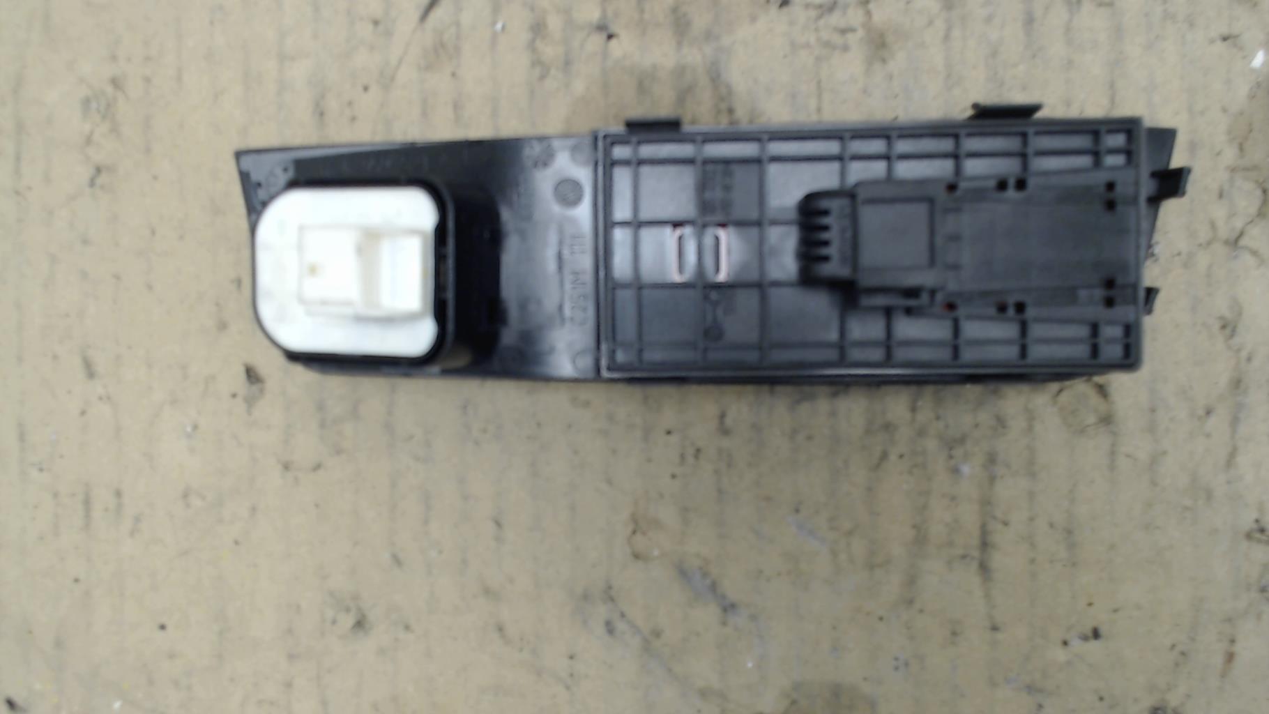 Interrupteur de leve vitre AUDI A1 1 SPORTBACK PHASE 1 Essence - 1