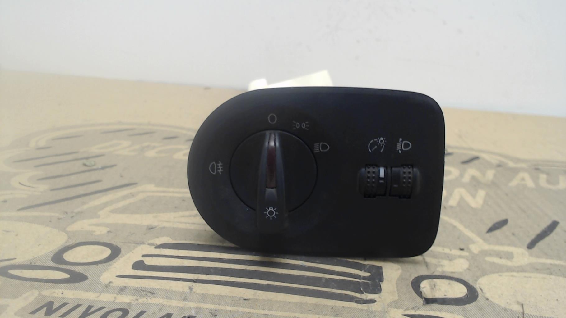 Commande de phare SEAT IBIZA 4 PHASE 2 Essence - 1