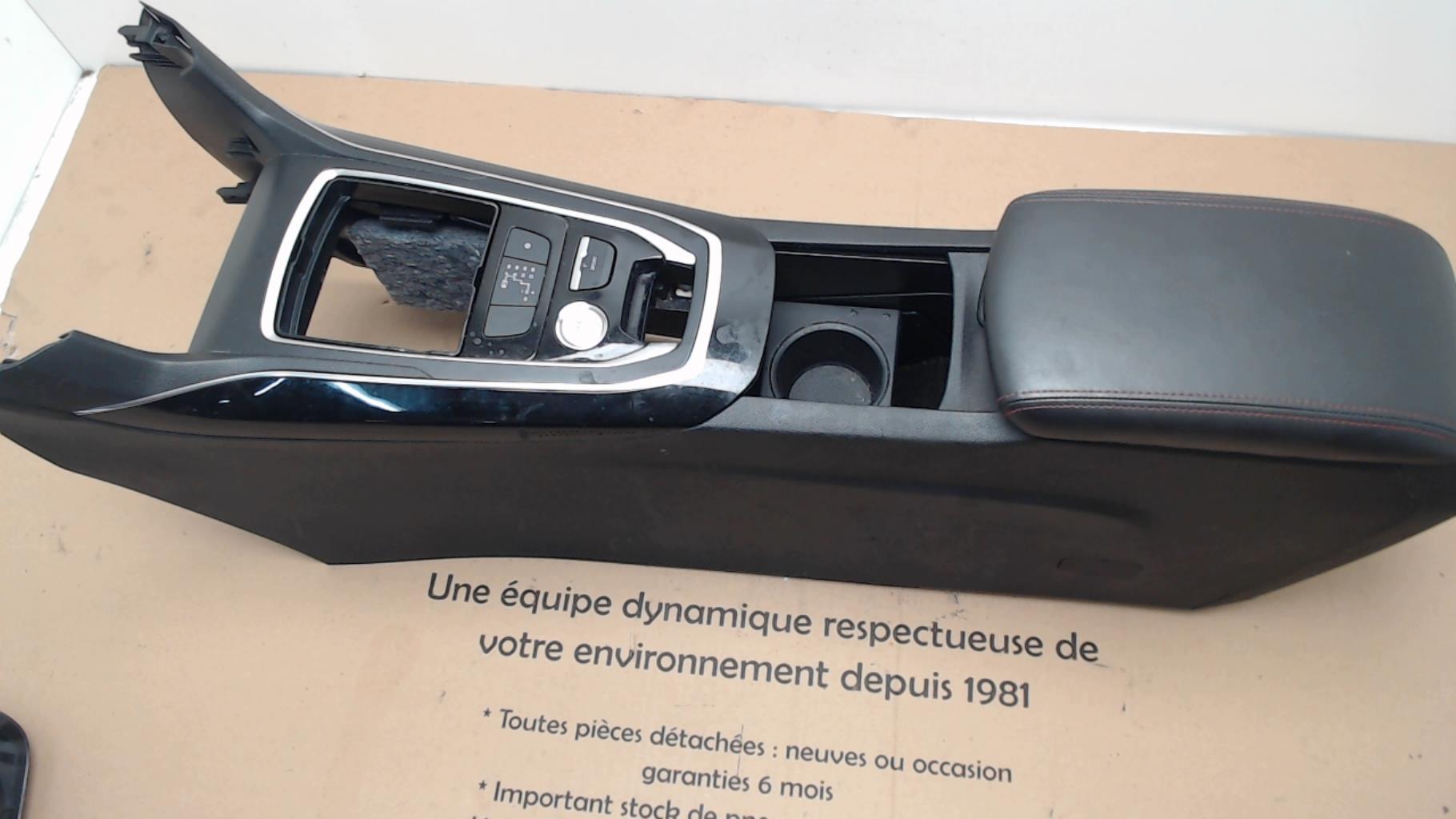 Console central (interieur plastique) PEUGEOT 308 2 PHASE 1 Essence - 1