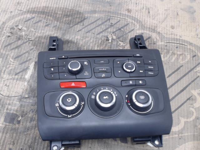 Commande chauffage CITROEN C4 2 PHASE 1 Essence - 1