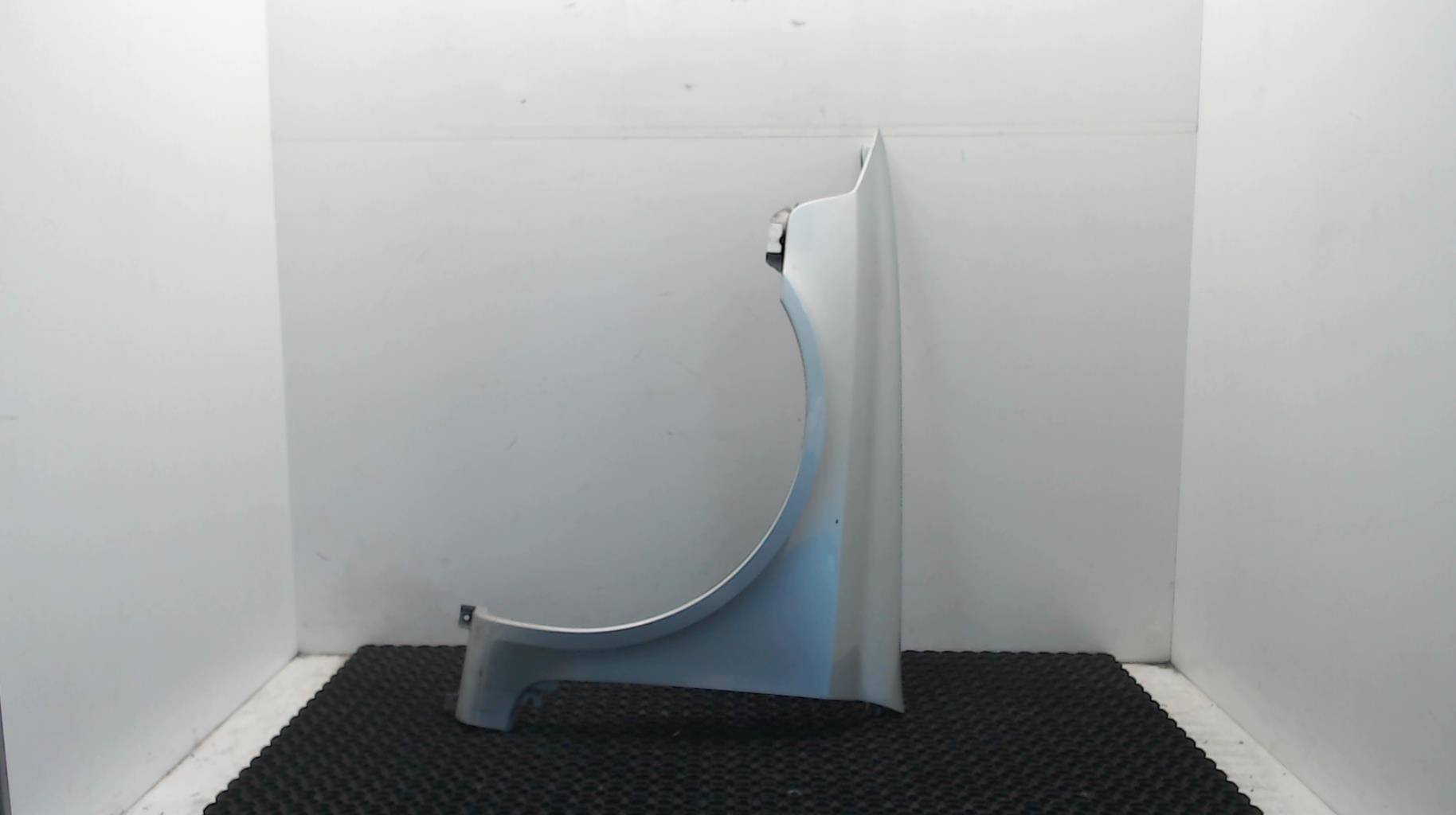 Parafango anteriore sinistro RENAULT LAGUNA 2 PHASE 1  - 1