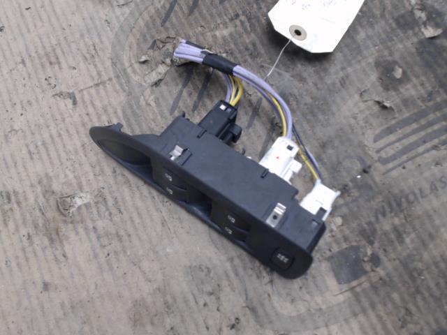 Interruttore lavacristalli anteriore sinistro RENAULT LAGUNA 2 PHASE 1  - 1