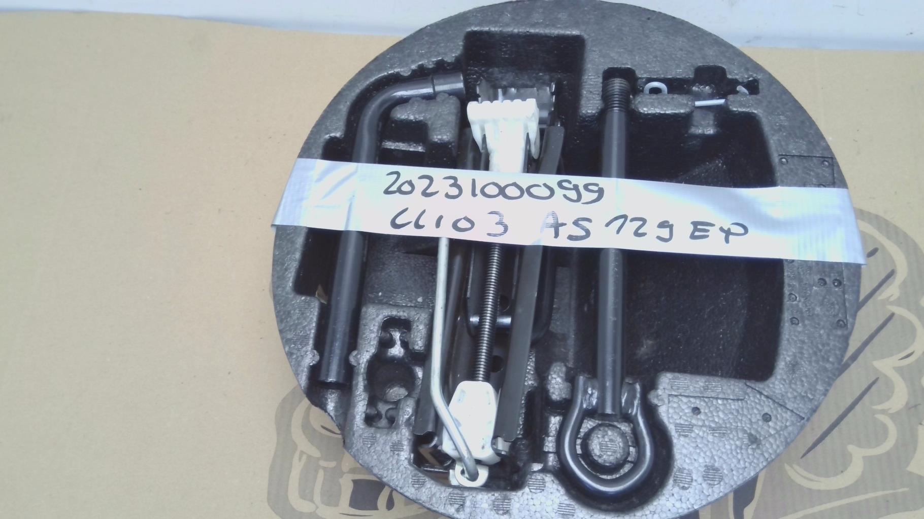 Cric (Ensemble depannage) RENAULT CLIO 3 PHASE 2  - 1