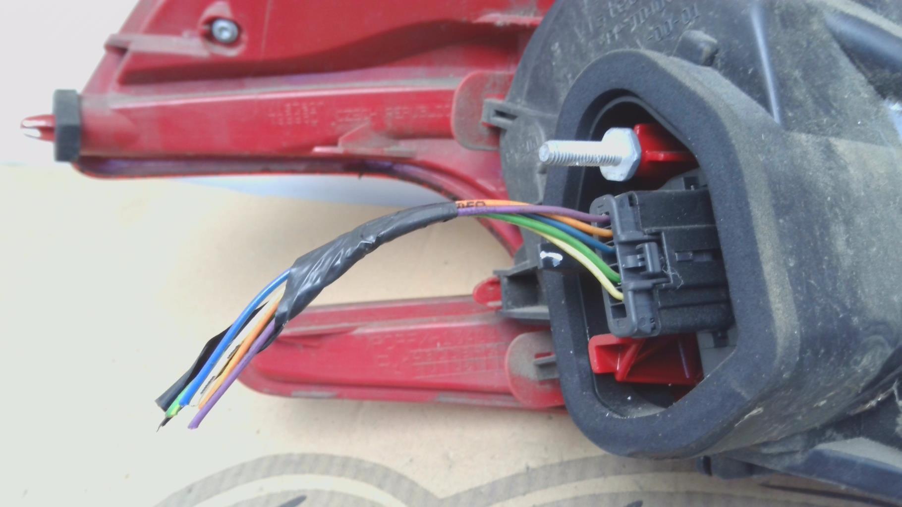 Fanale posteriore principale destro (luci) PEUGEOT 208 1 PHASE 1  - 1