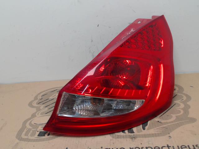 Fanale posteriore principale destro (luci) FORD FIESTA 6 PHASE 1  - 1