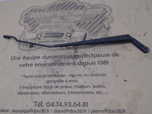 Braccio tergicristallo anteriore destro PEUGEOT 206+  - 1
