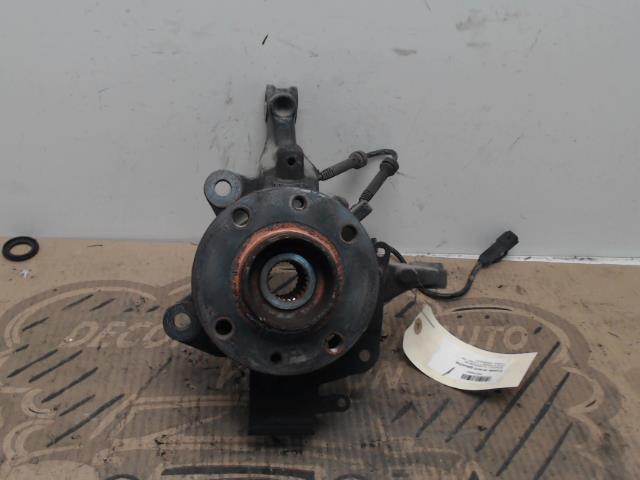 Fusee avant gauche RENAULT CLIO 4 PHASE 1 Diesel - 1