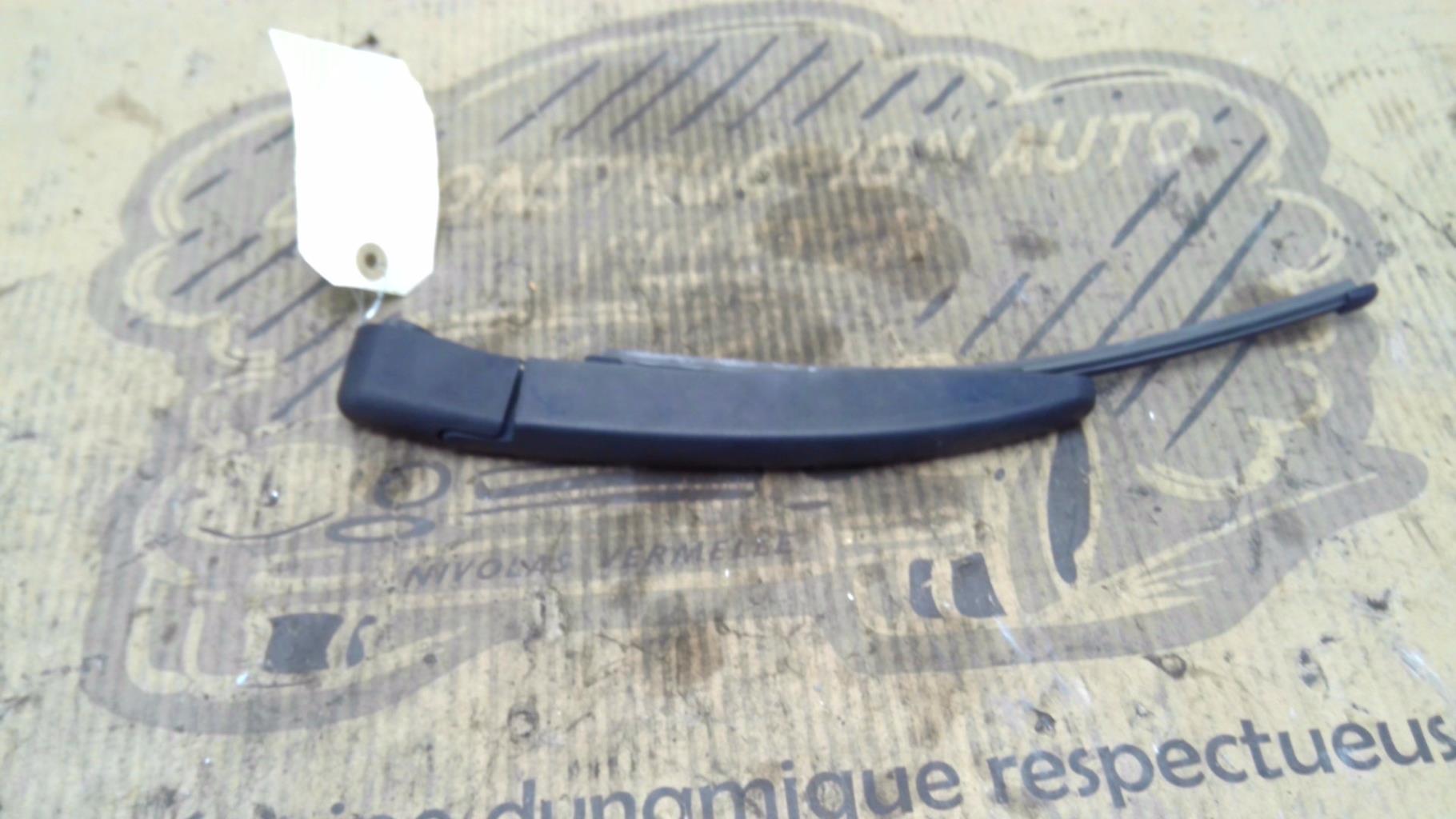 Braccio tergicristallo posteriore FORD FOCUS 4 PHASE 1 Gasolina - 1