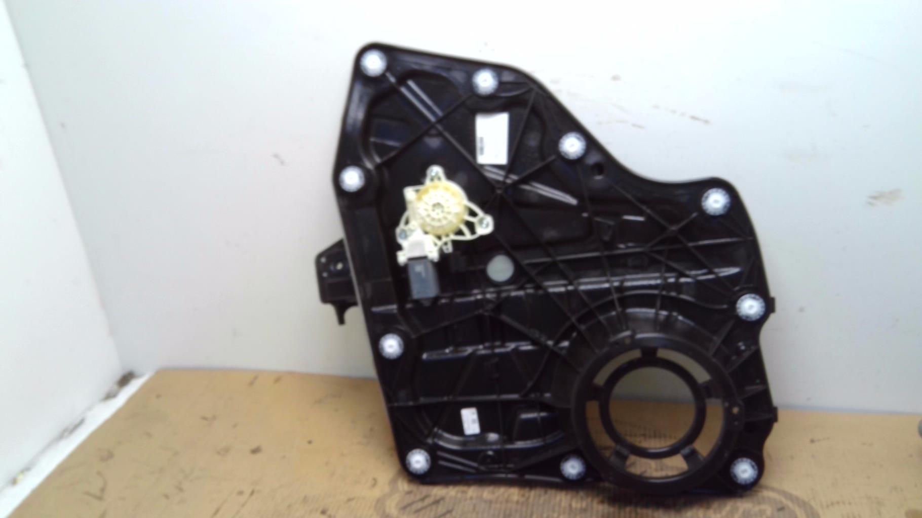 Alzacristalli elettrico posteriore destro FORD FOCUS 4 PHASE 1 Gasolina - 1