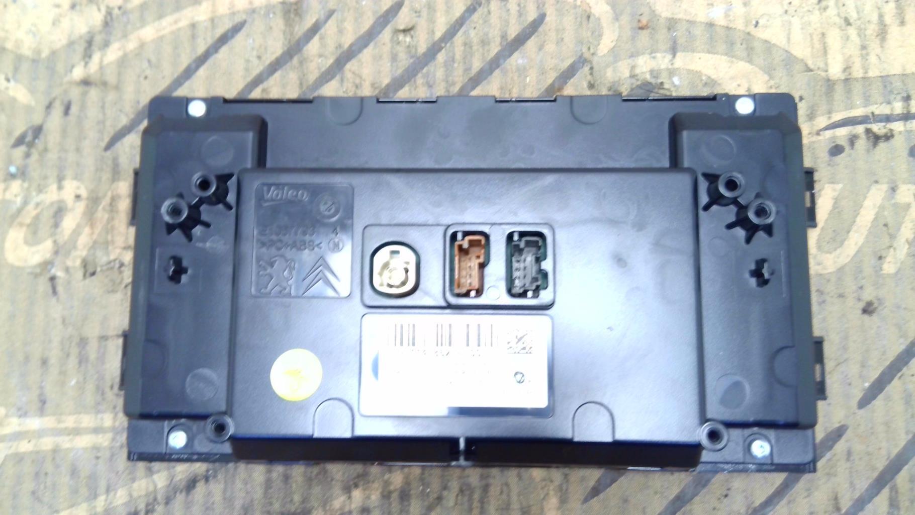 Ecran GPS PEUGEOT 308 2 PHASE 1 Diesel - 1
