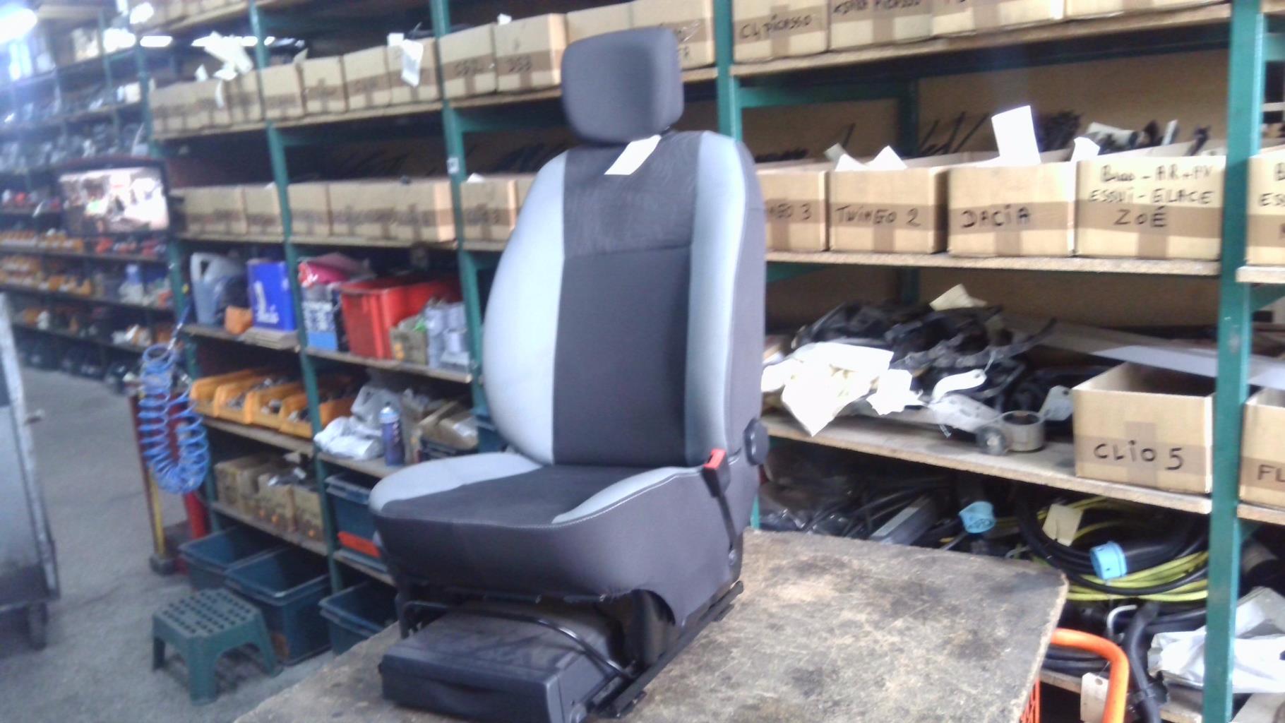 Siege avant droit RENAULT GRAND MODUS PHASE 2  - 1