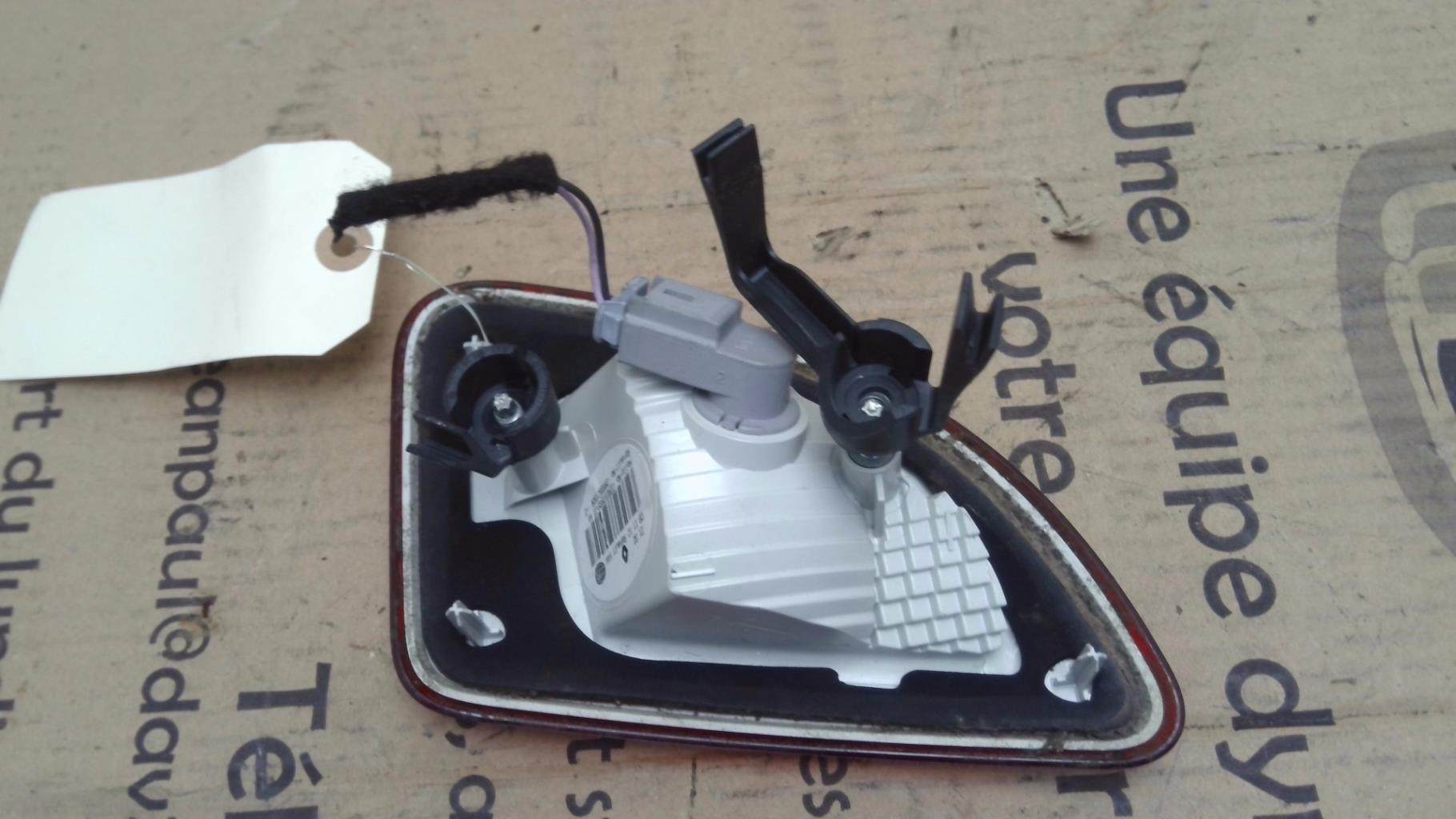 Feu arriere secondaire gauche (feux) RENAULT TWINGO 2 PHASE 2 Essence - 1