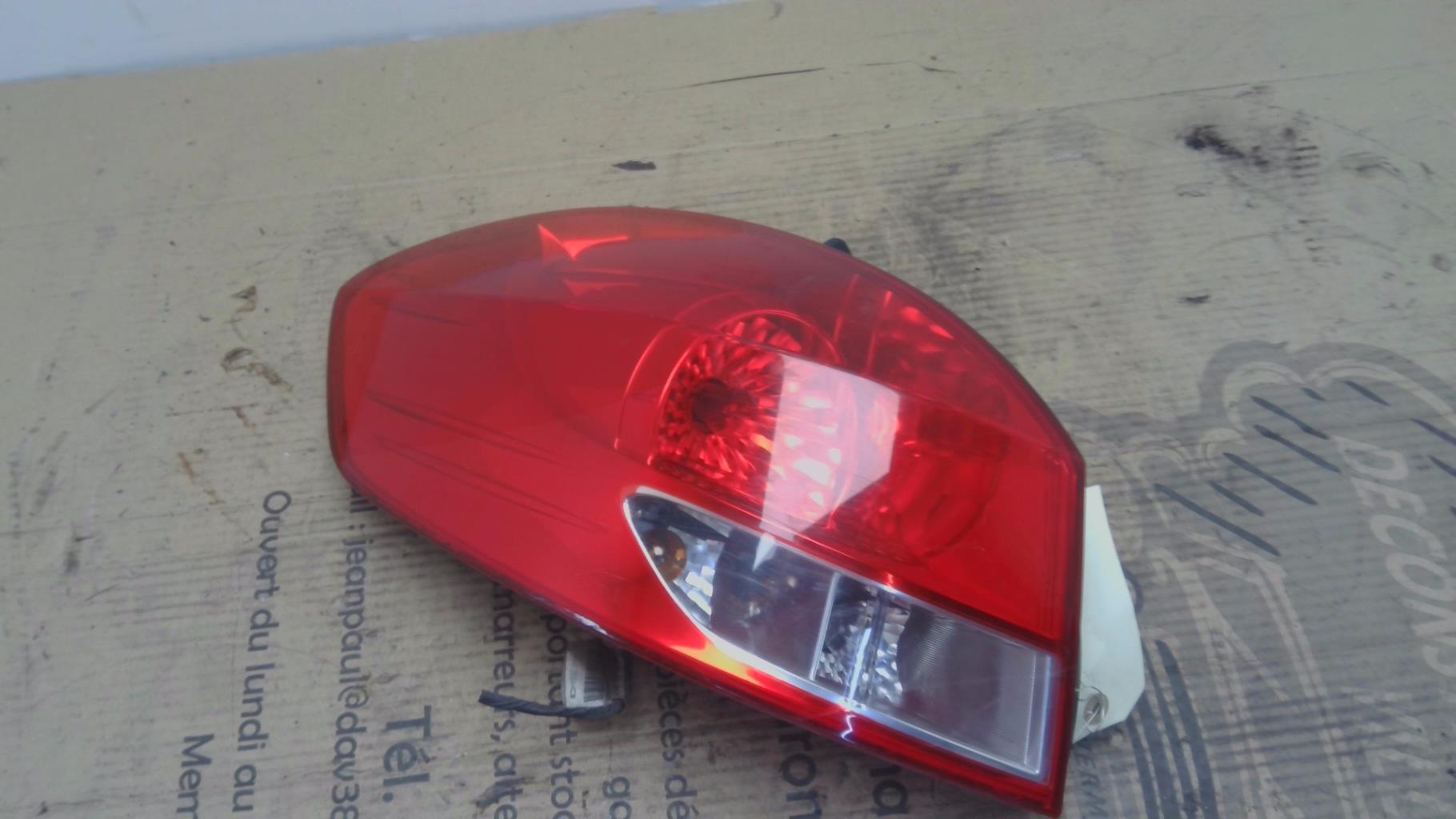 Fanale posteriore principale sinistro (luci) RENAULT CLIO 3 PHASE 1 BREAK Diésel - 1