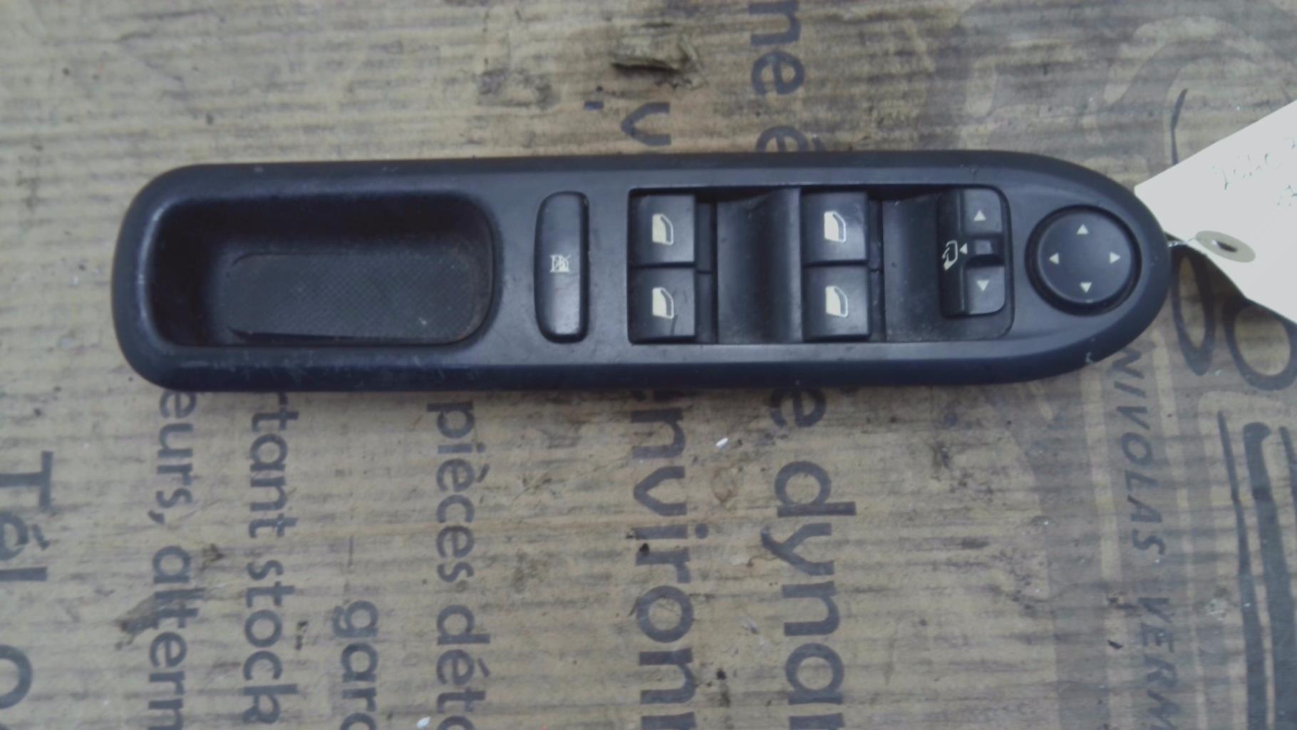 Interruttore lavacristalli anteriore sinistro PEUGEOT 407 PHASE 1 BREAK  - 1