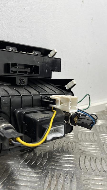 Bouton/Interrupteur HYUNDAI IX 35 PHASE 1 Diesel - 1