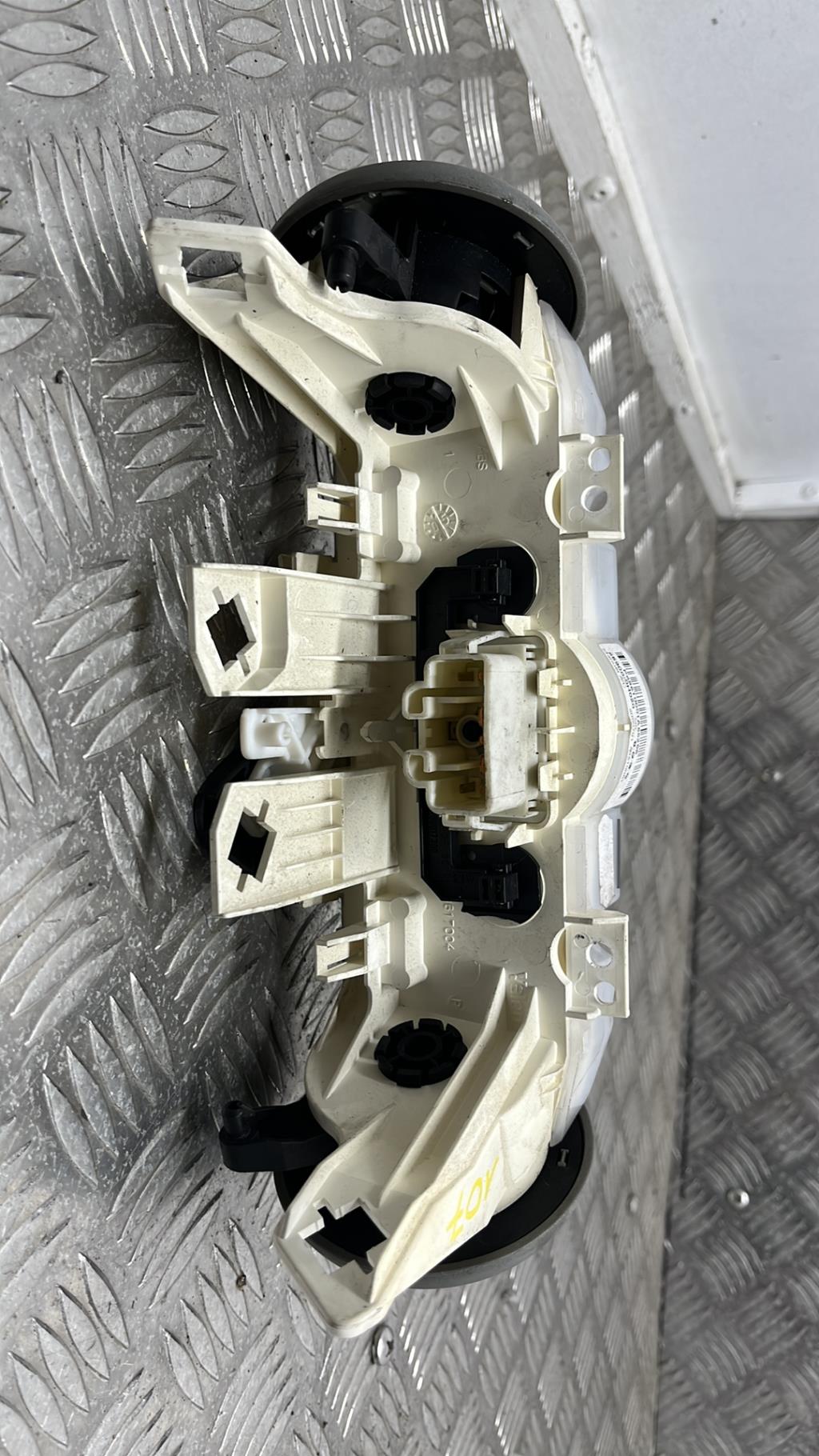 Commande chauffage PEUGEOT 107  - 1