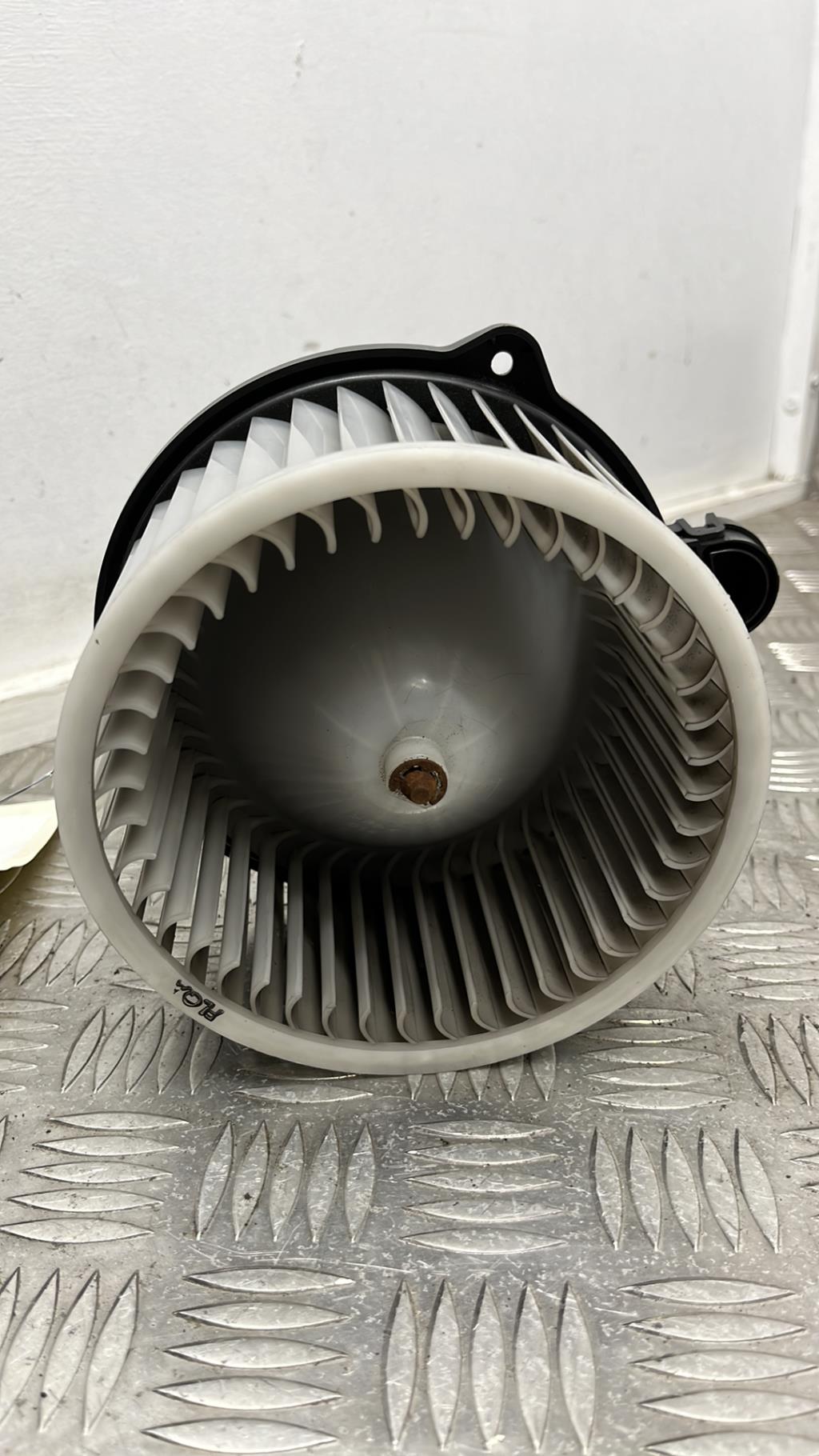 Pulseur d'air HYUNDAI IX 35 PHASE 1 Diesel - 1