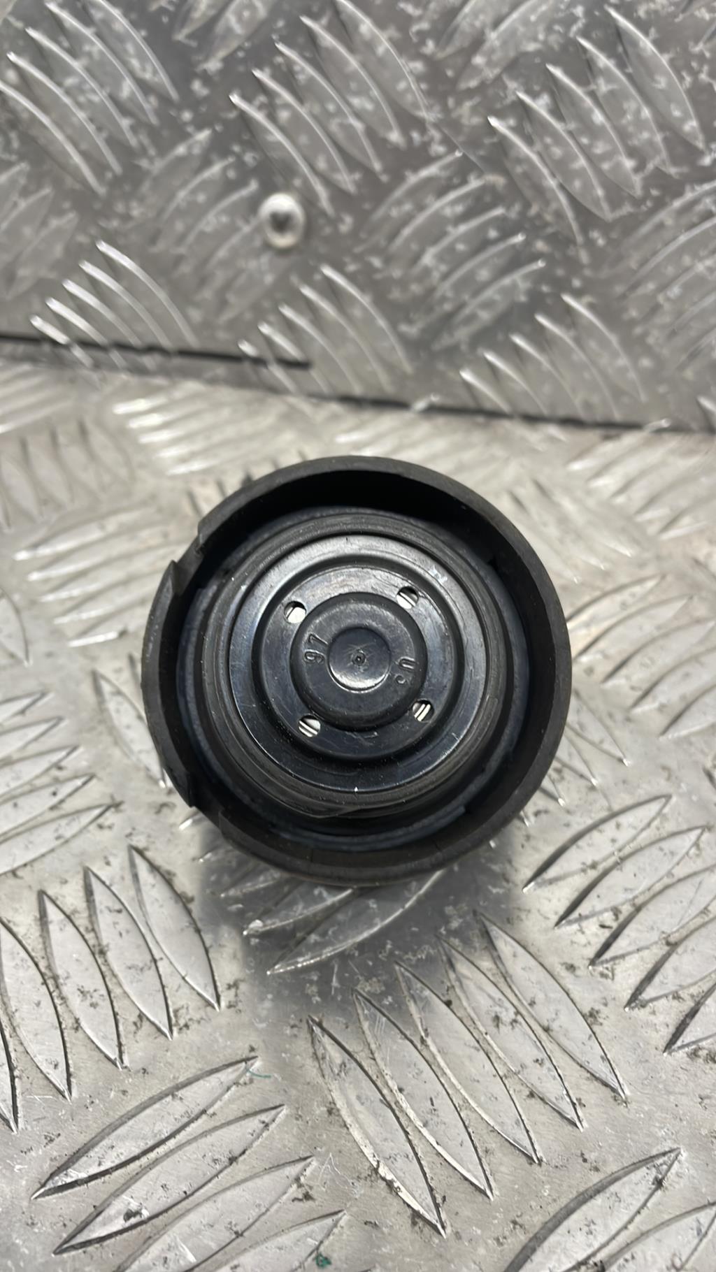 Bouchon de carburant AUDI A6 2 PHASE 1 Essence - 1