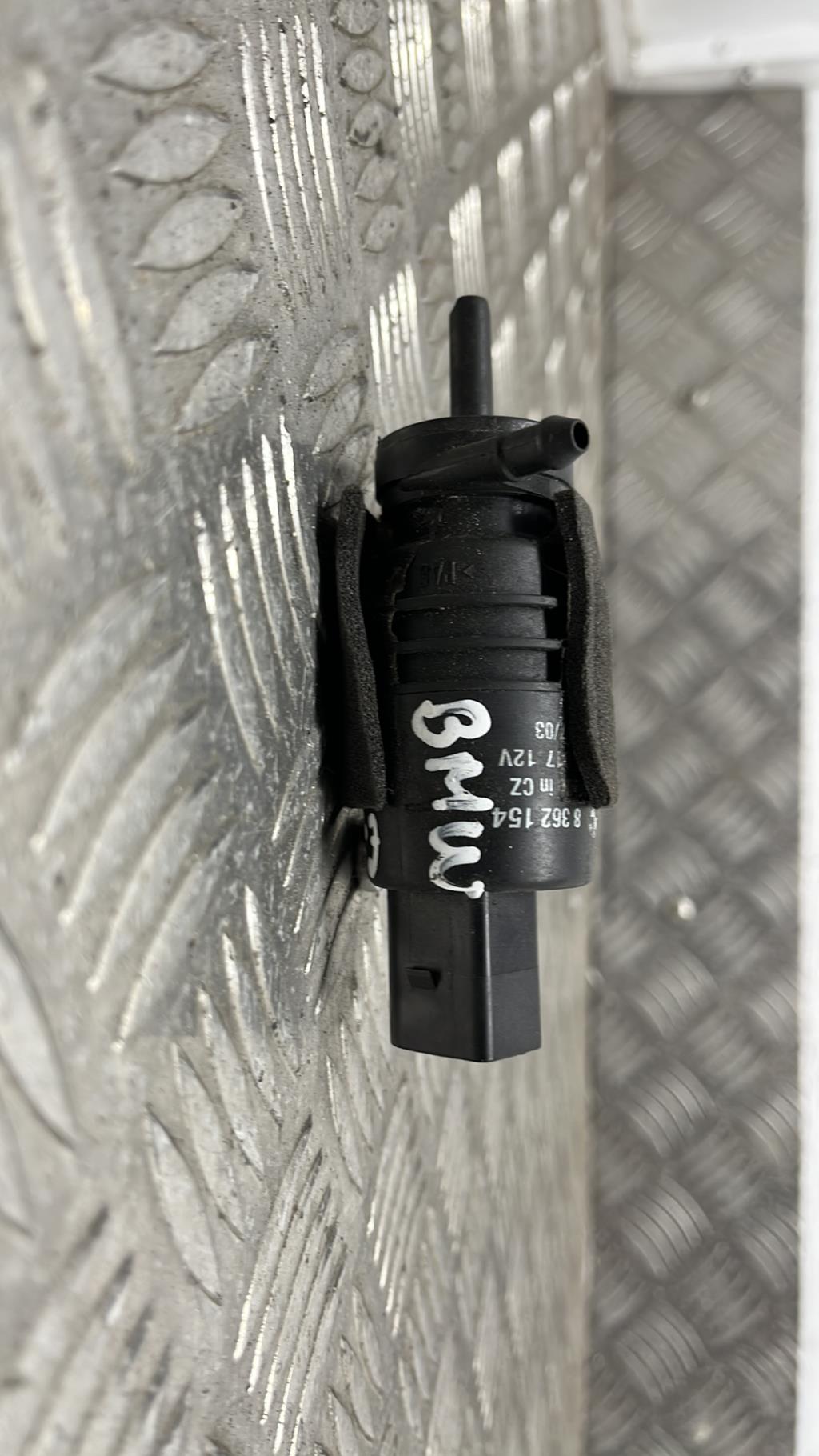 Pompe lave glace avant BMW SERIE 3 E46 PHASE 1 Diesel - 1