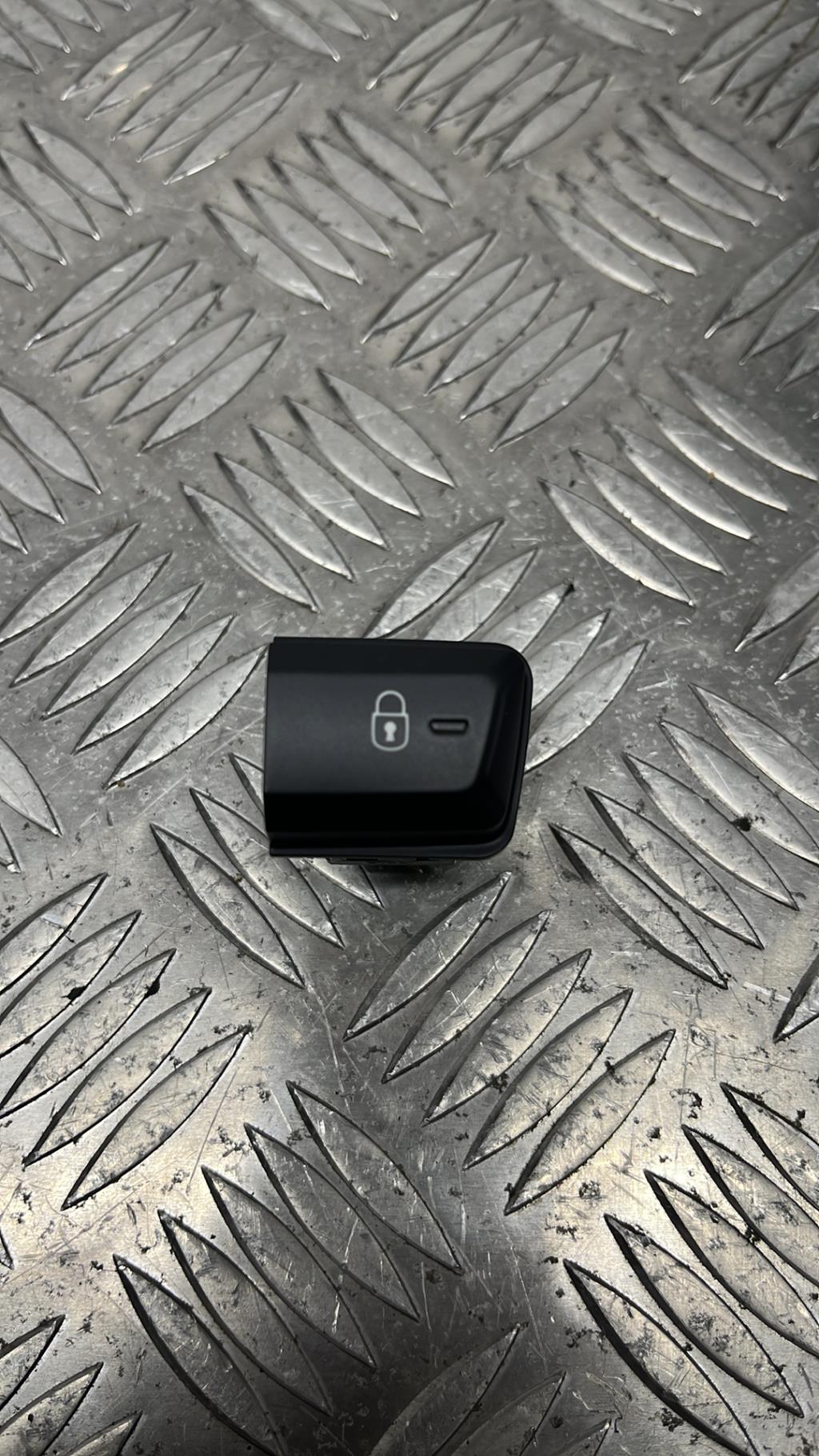 Bouton/Interrupteur PEUGEOT 208 1  - 1