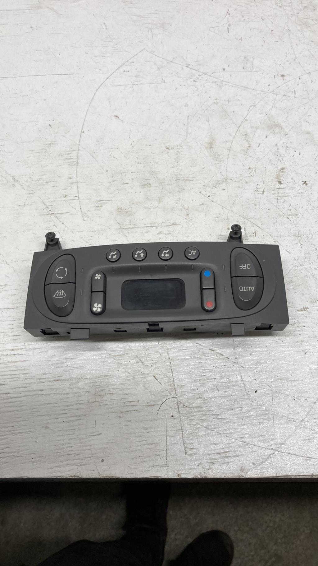 Commande chauffage RENAULT SCENIC 1 PHASE 2  - 1