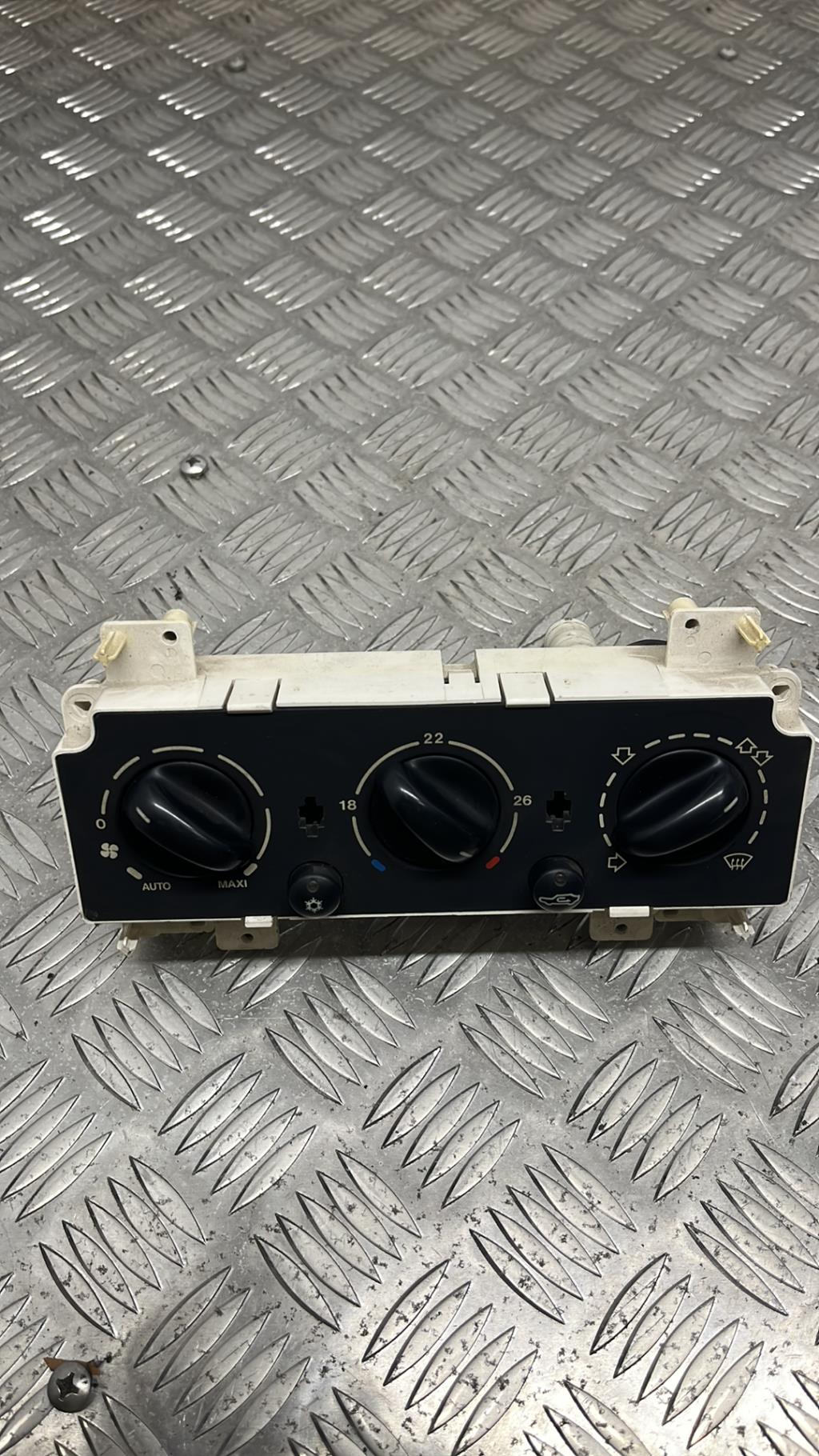 Commande chauffage CITROEN XSARA Diesel - 1