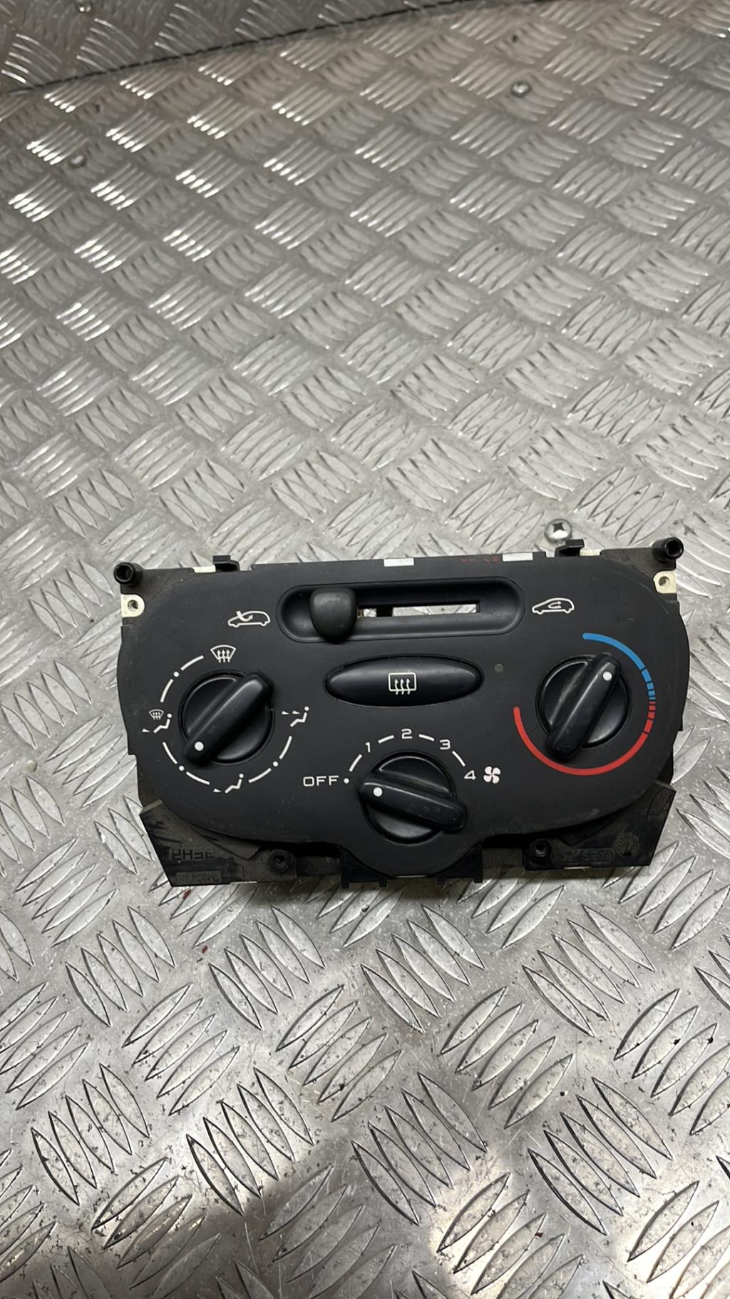 Commande chauffage PEUGEOT 206 PHASE 1 CABRIOLET  - 1