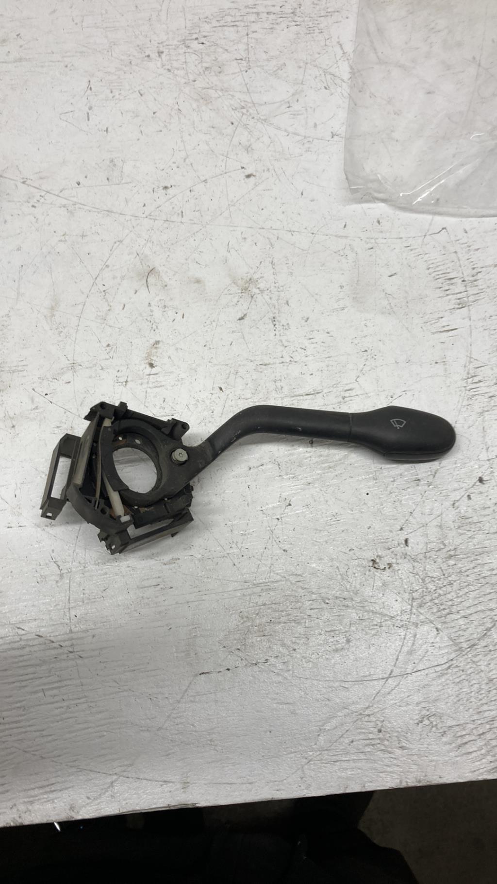 Commodo d'essuie glaces VOLKSWAGEN GOLF 3  - 1