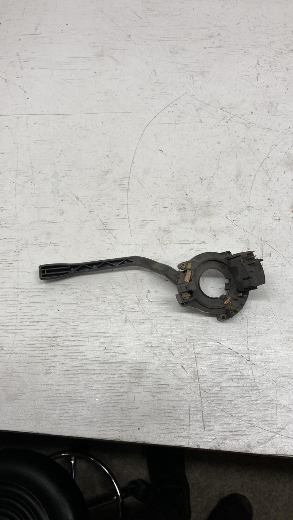 Commodo d'essuie glaces VOLKSWAGEN POLO 1  - 1