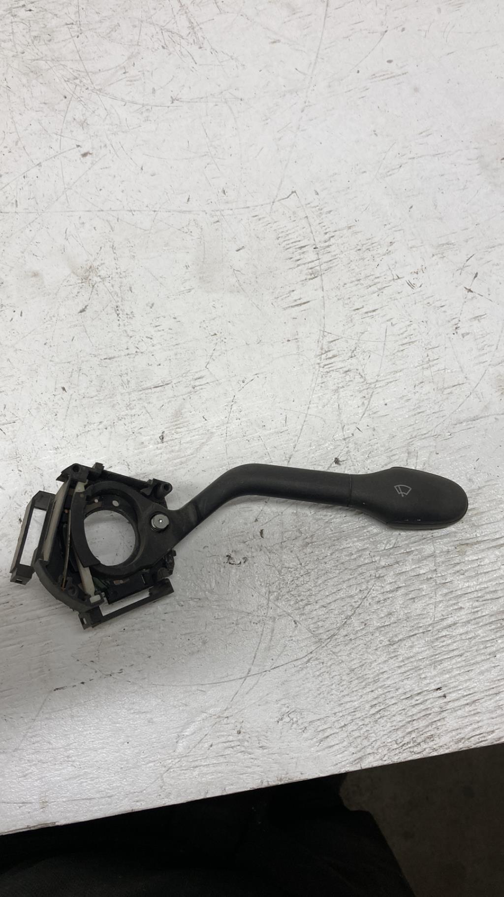 Commodo d'essuie glaces VOLKSWAGEN GOLF 3  - 1