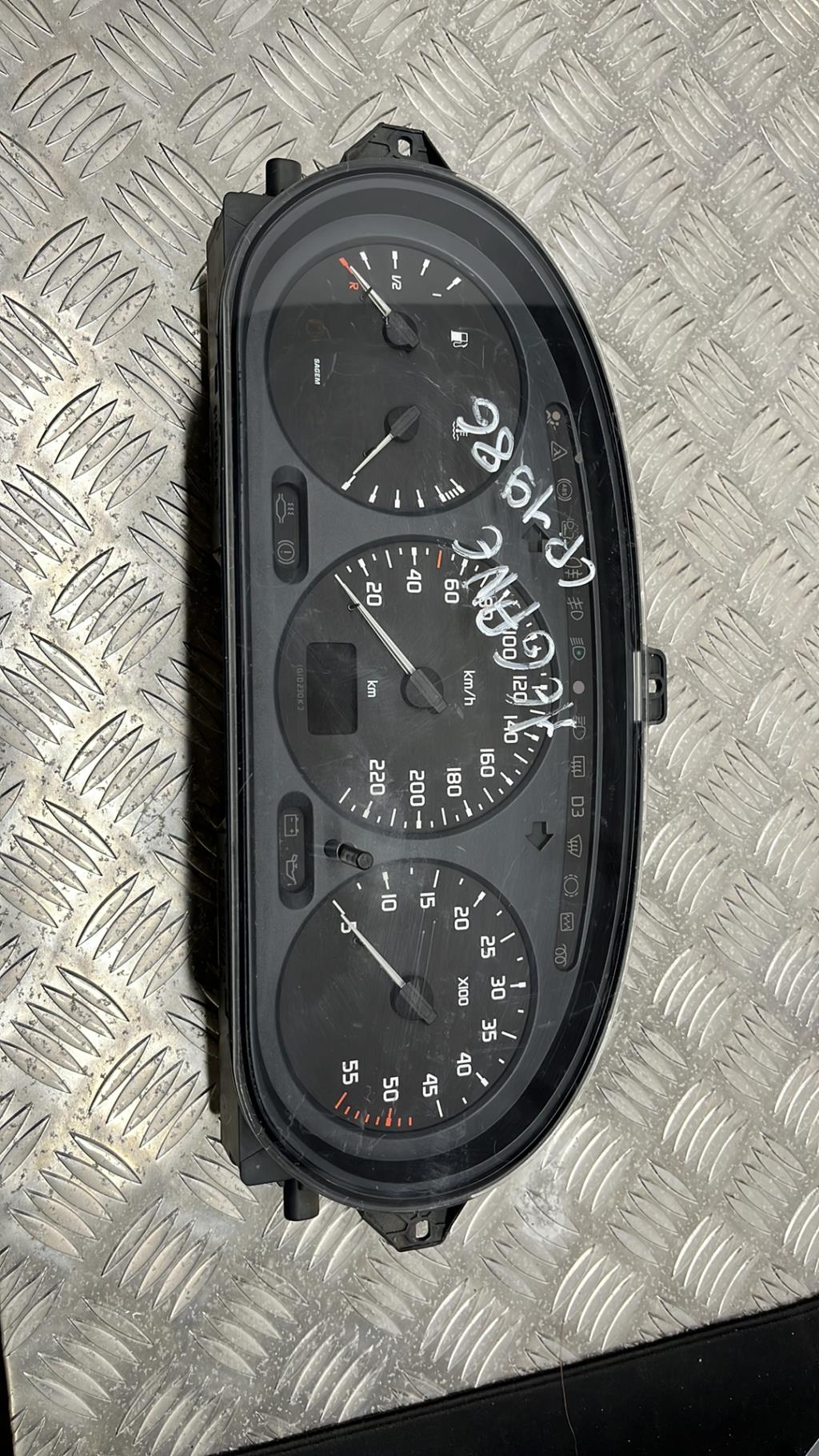 Compteur RENAULT MEGANE 2  - 1