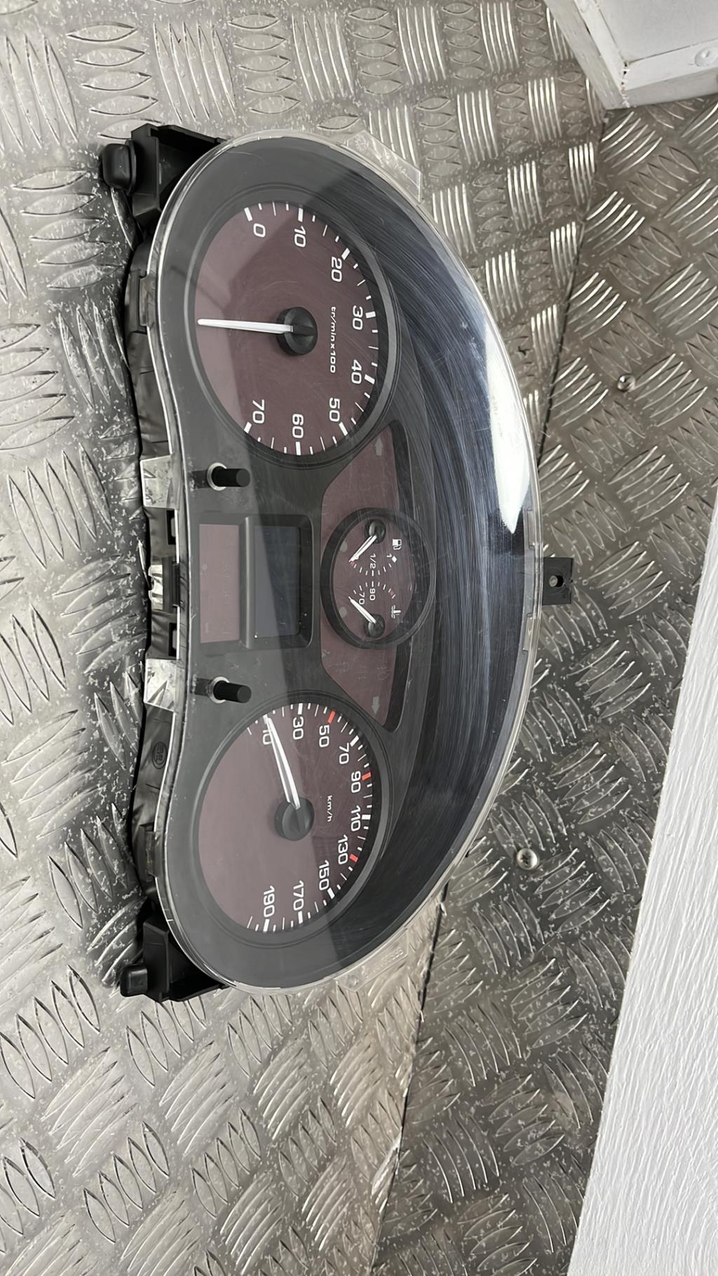 Compteur CITROEN BERLINGO 2 PHASE 1 Diesel - 1