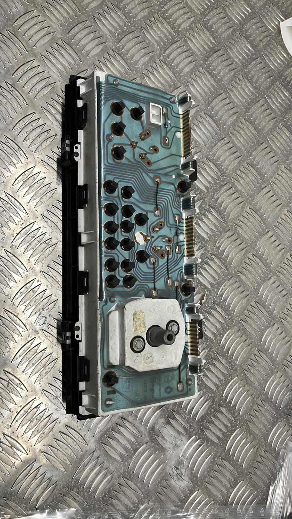 Compteur RENAULT CLIO 1  - 1