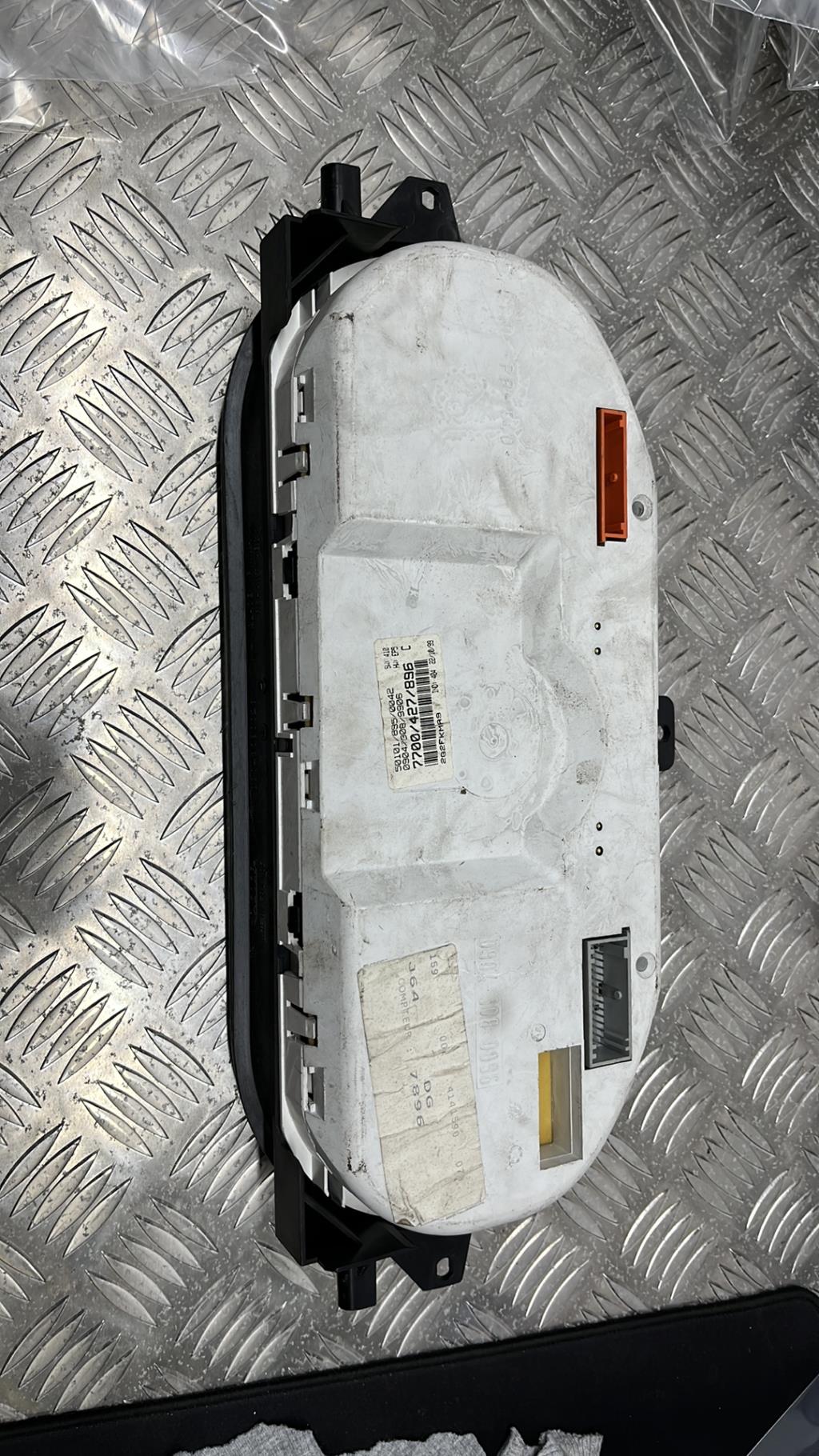 Compteur RENAULT MEGANE 1 Diesel - 1