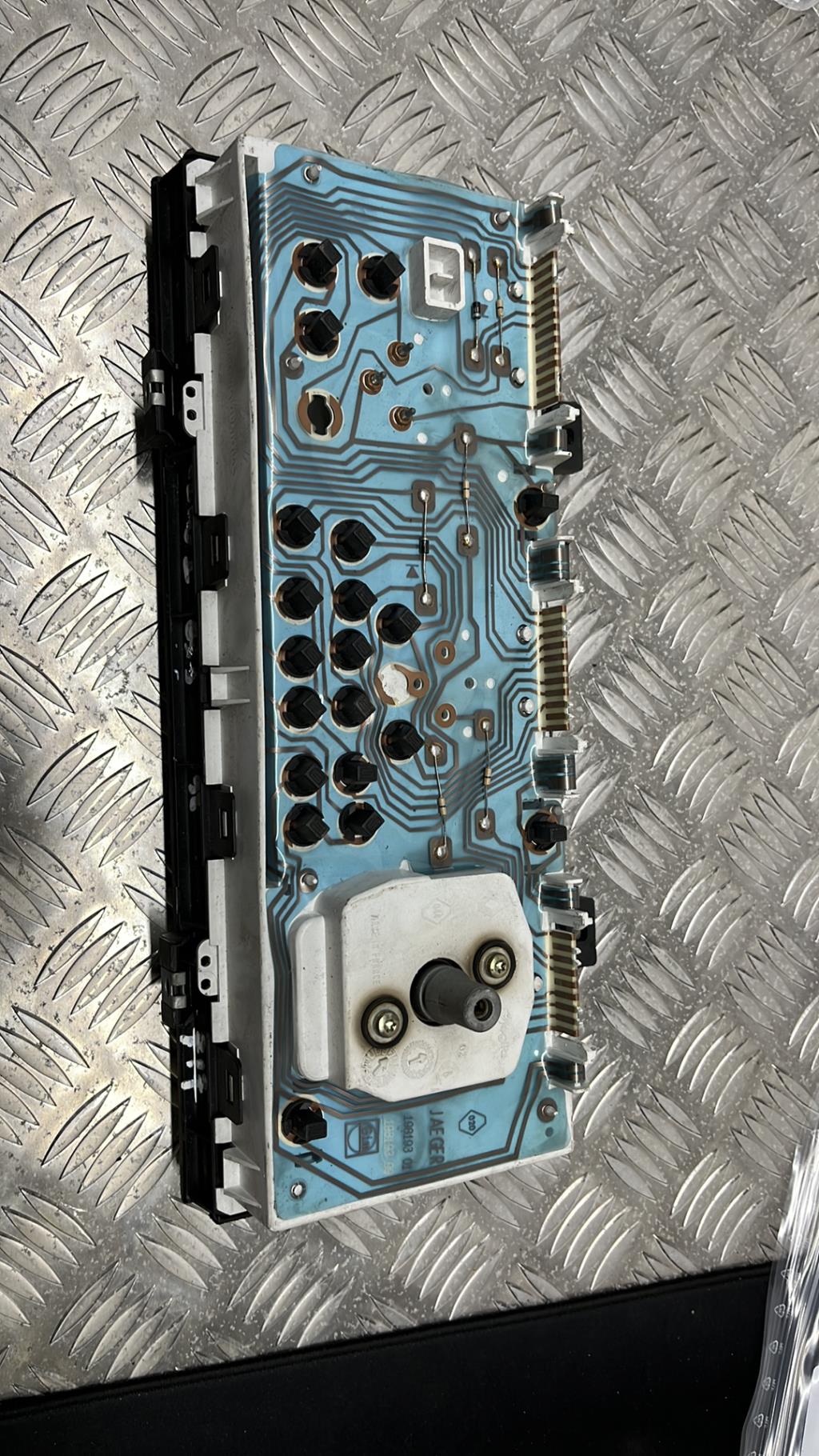 Compteur RENAULT CLIO 1 PHASE 3 Essence - 1