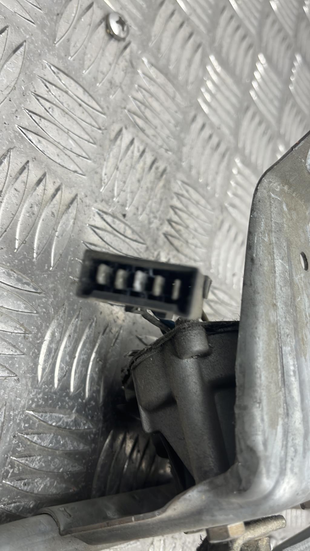 Mecanisme essuie glace avant RENAULT R5 PHASE 2  - 1