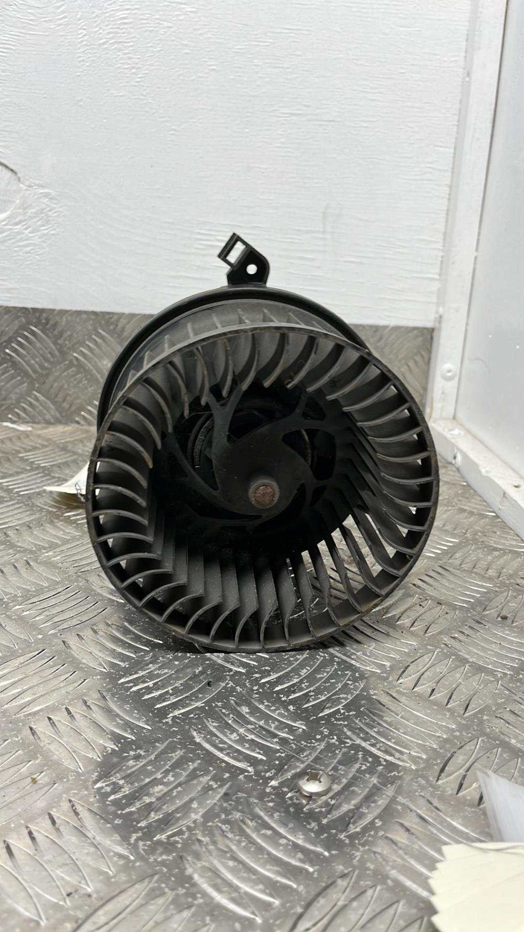 Pulseur d'air PEUGEOT PARTNER 1.9D Diesel - 1