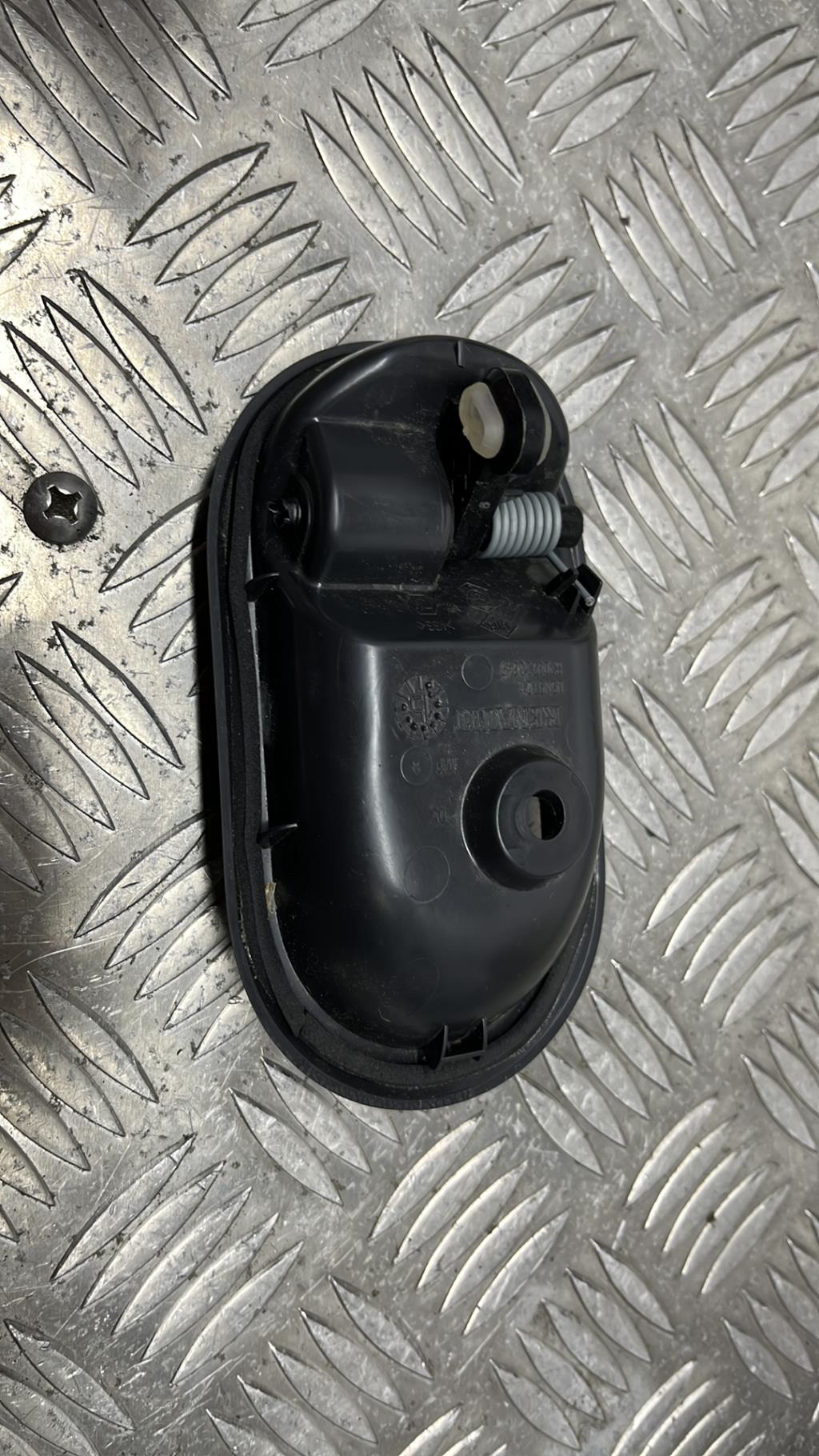 Poignee porte avant droit DACIA DUSTER 1 PHASE 2 Diesel - 1
