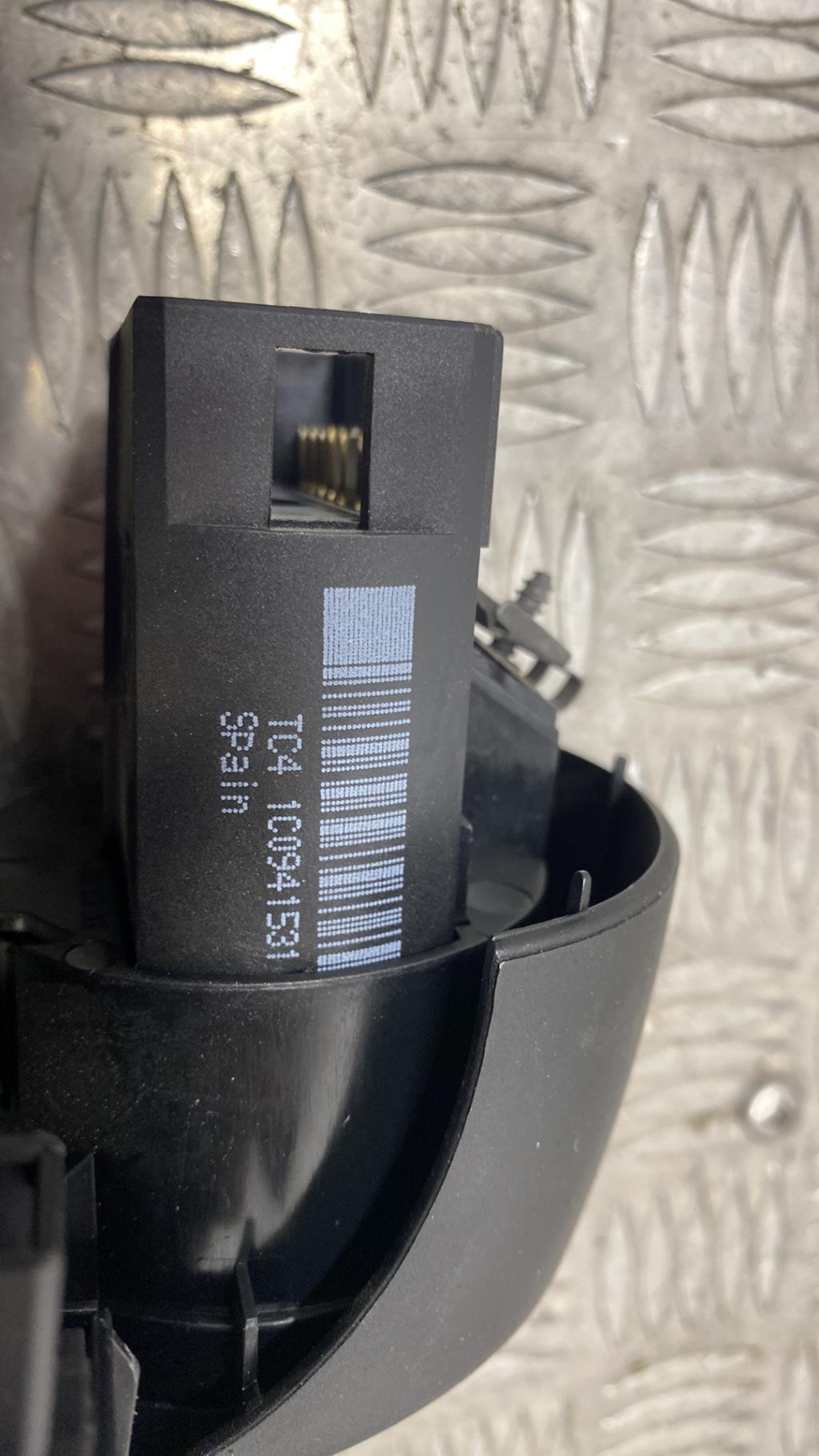 Commande de phare VOLKSWAGEN POLO 3 PHASE 2 Essence - 1
