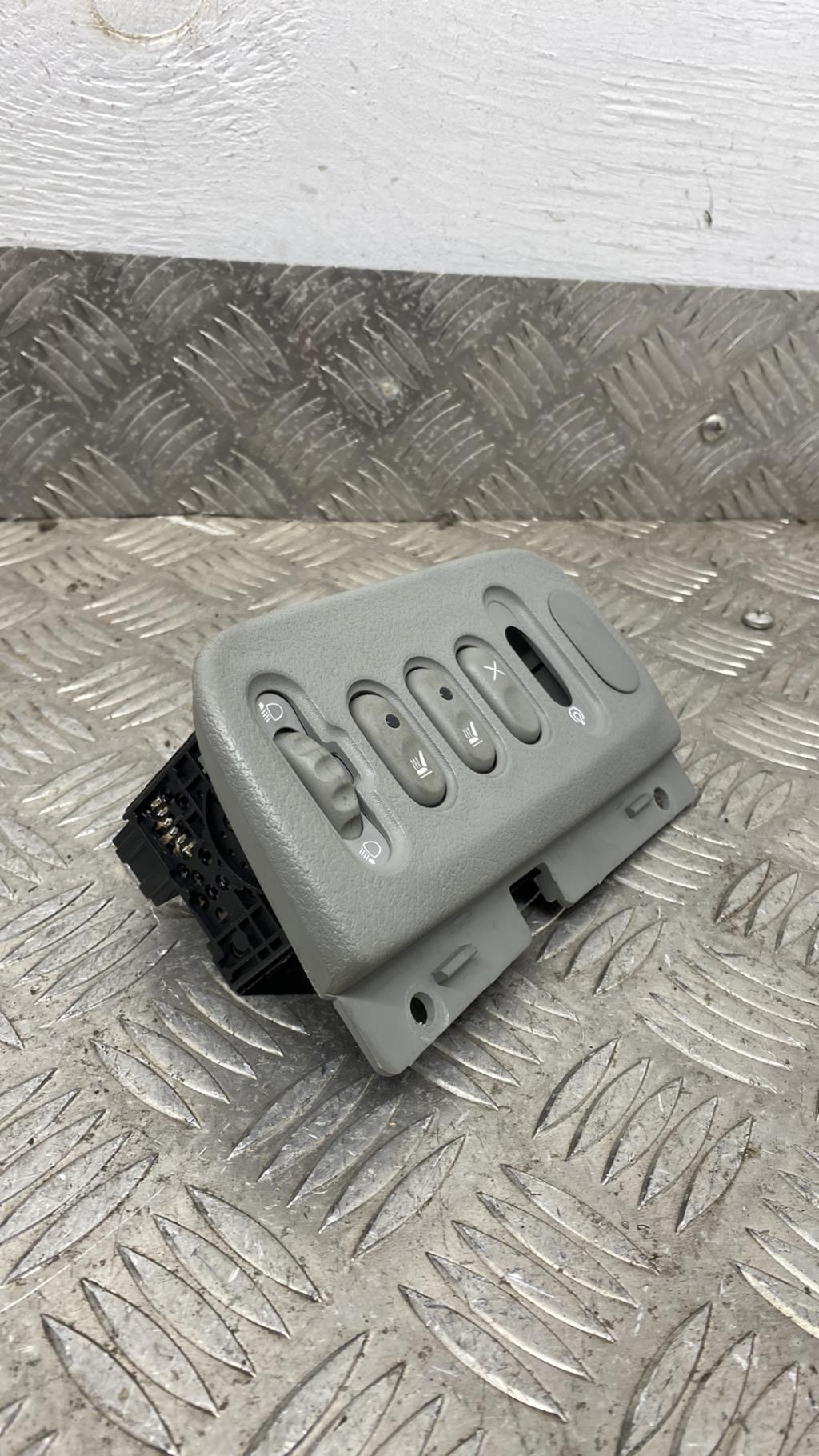 Bouton/Interrupteur RENAULT SCENIC 1 PHASE 2 Essence - 1