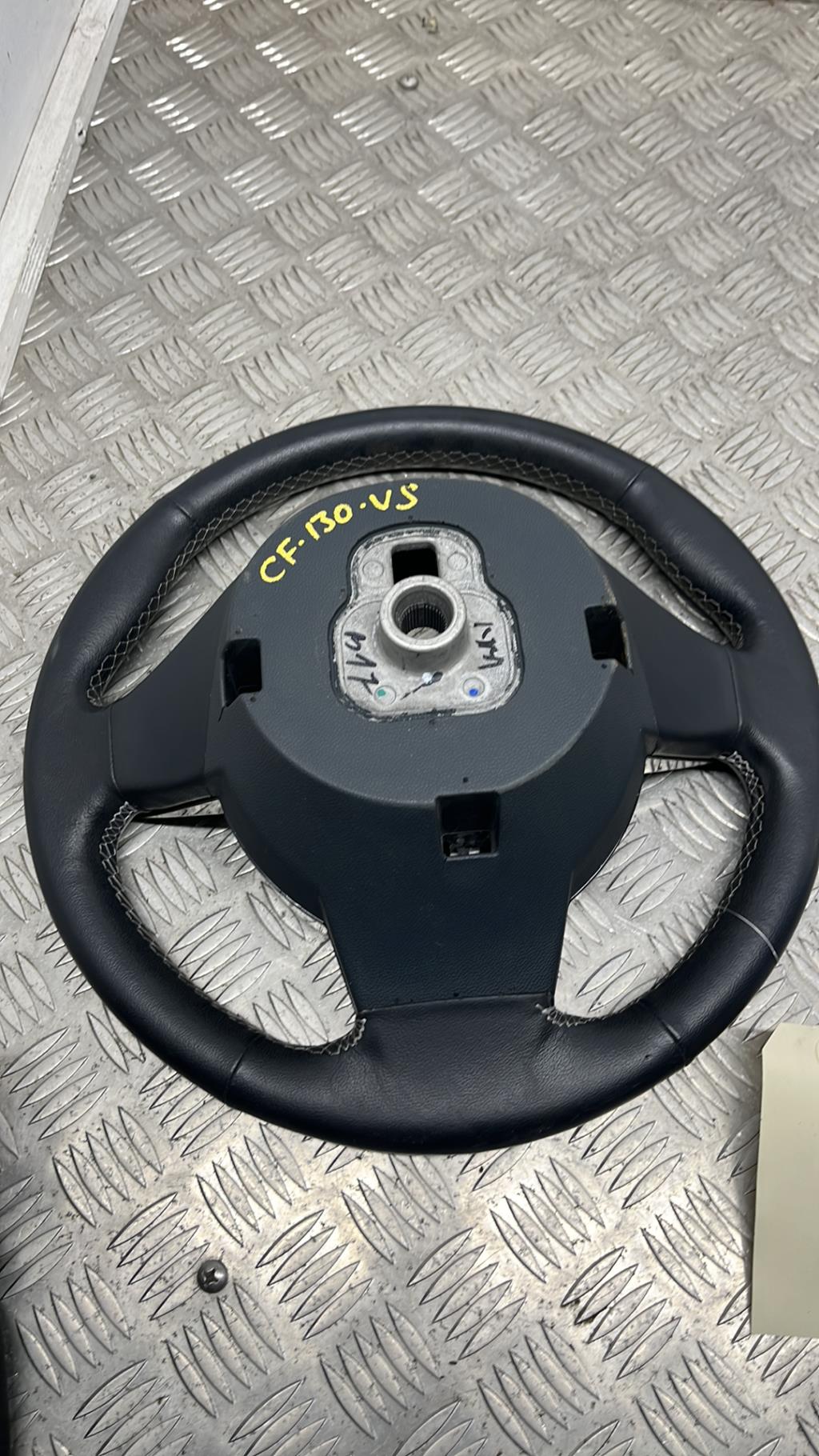 Volant FORD KA 2 PHASE 2 Essence - 1