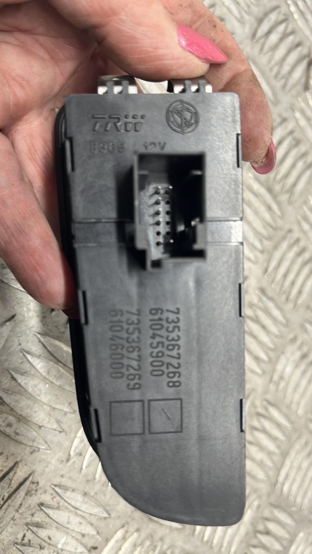 Commande de reglage hauteur de phare FIAT PUNTO EVO 3 Diesel - 1