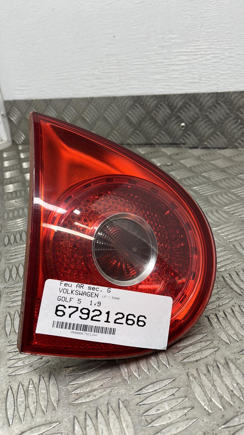 Feu arriere secondaire gauche (feux) VOLKSWAGEN GOLF 5 Diesel - 1