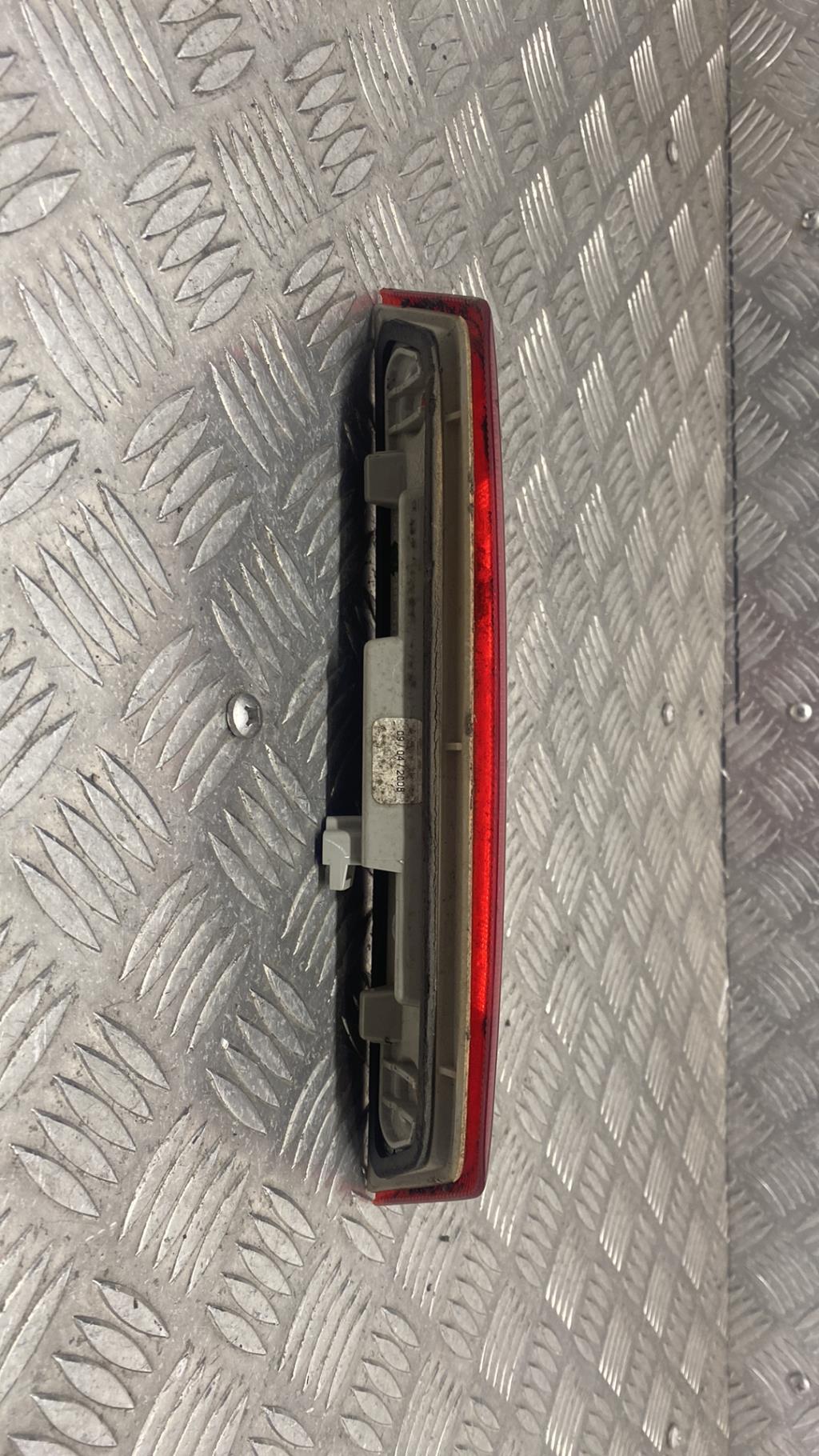 Feu arriere stop central DODGE JOURNEY Diesel - 1