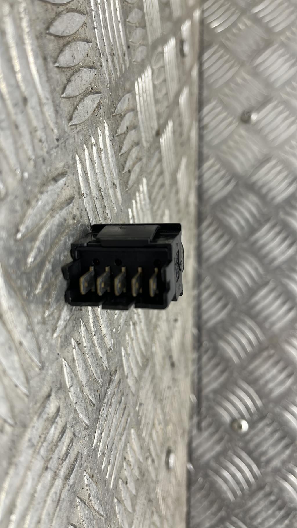 Interrupteur de leve vitre CITROEN XANTIA PHASE 2 Essence - 1