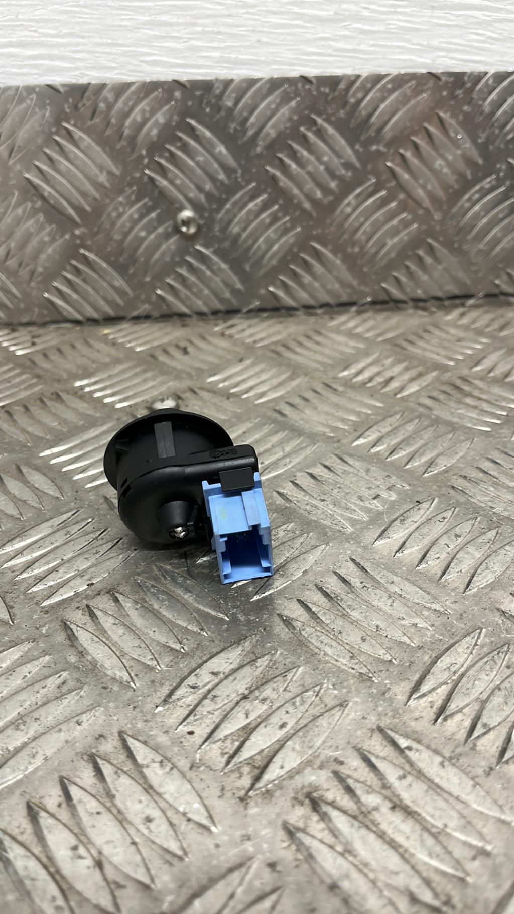 Commande de reglage hauteur de phare CITROEN C3 1 PHASE 1 Diesel - 1