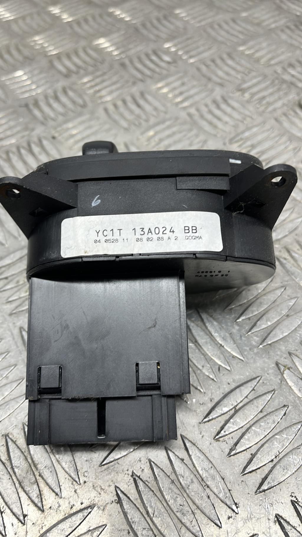 Commande de phare FORD TRANSIT CONNECT 1 PHASE 2 Diesel - 1