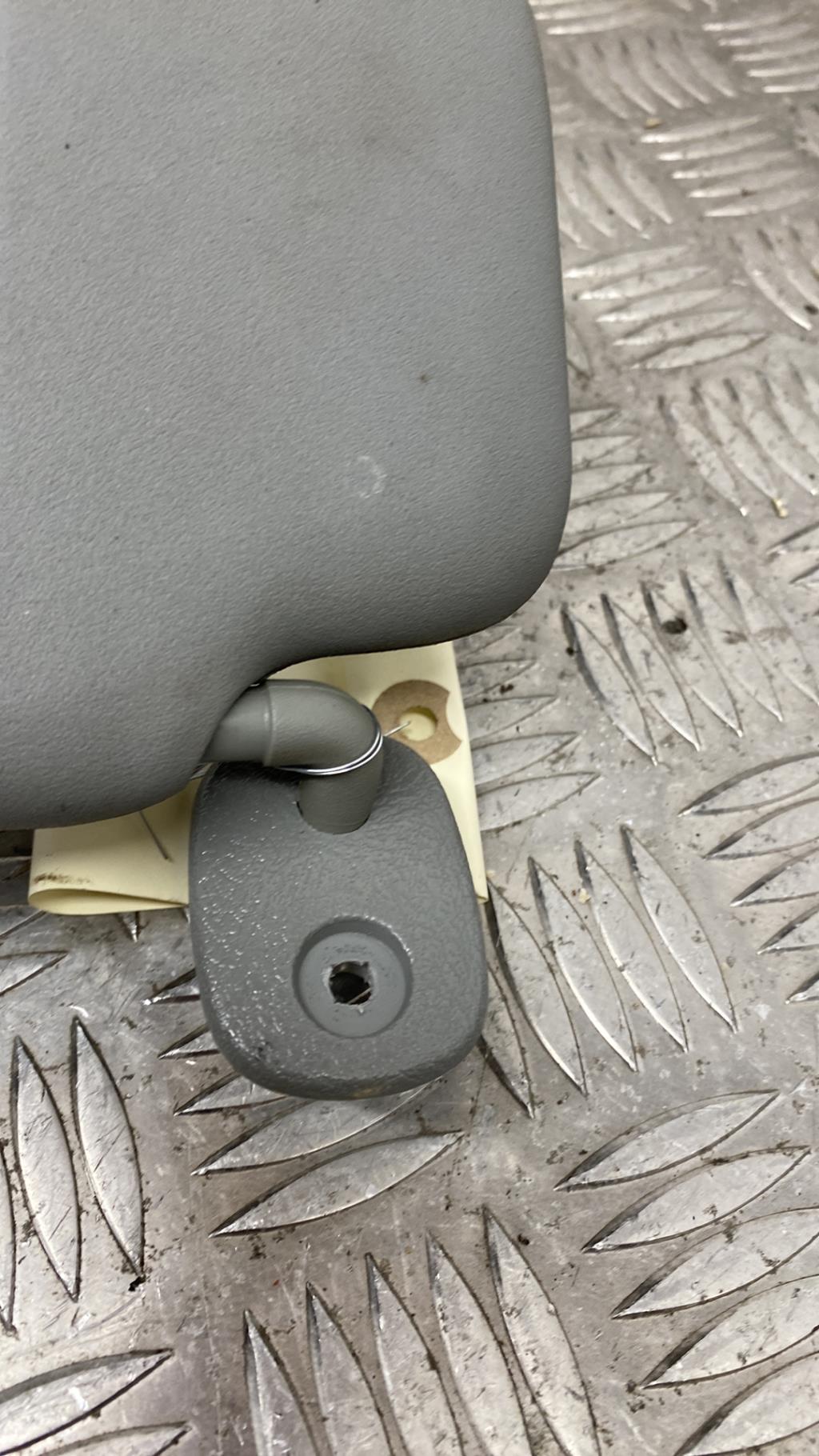 Pare soleil gauche RENAULT CLIO 2 PHASE 2 Essence - 1