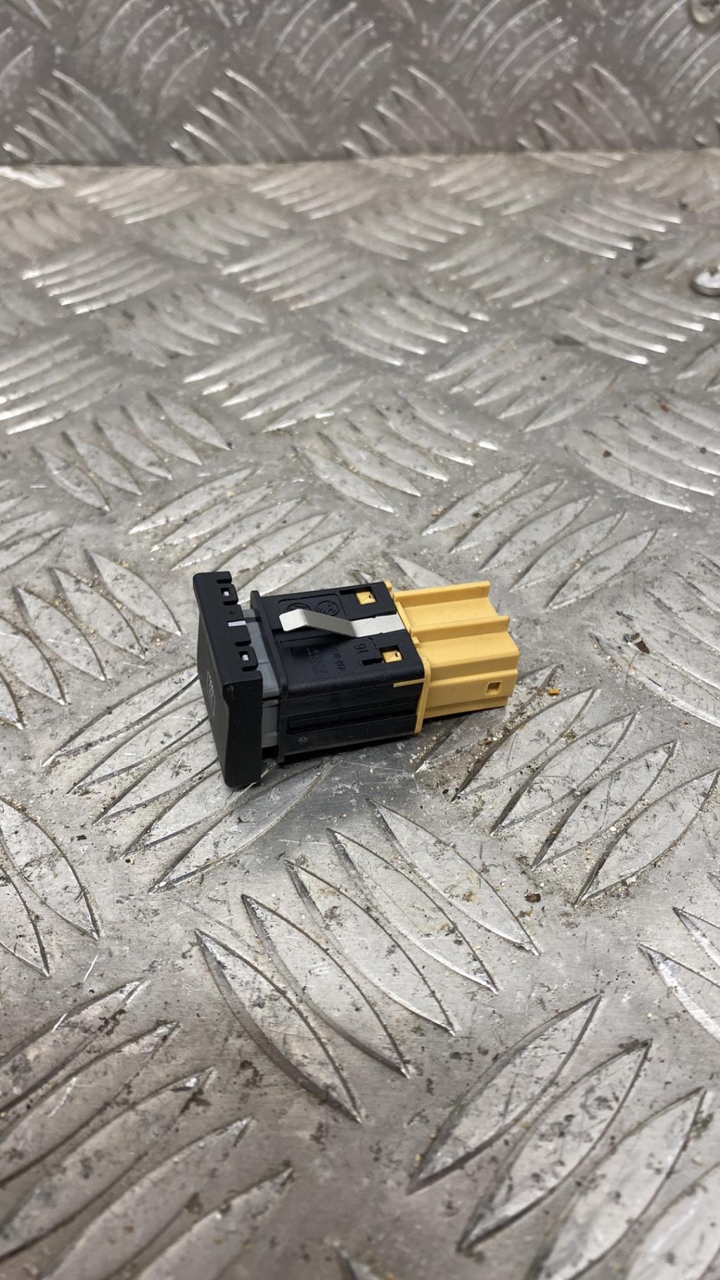 Bouton/Interrupteur VOLKSWAGEN POLO 5 PHASE 2 Diesel - 1
