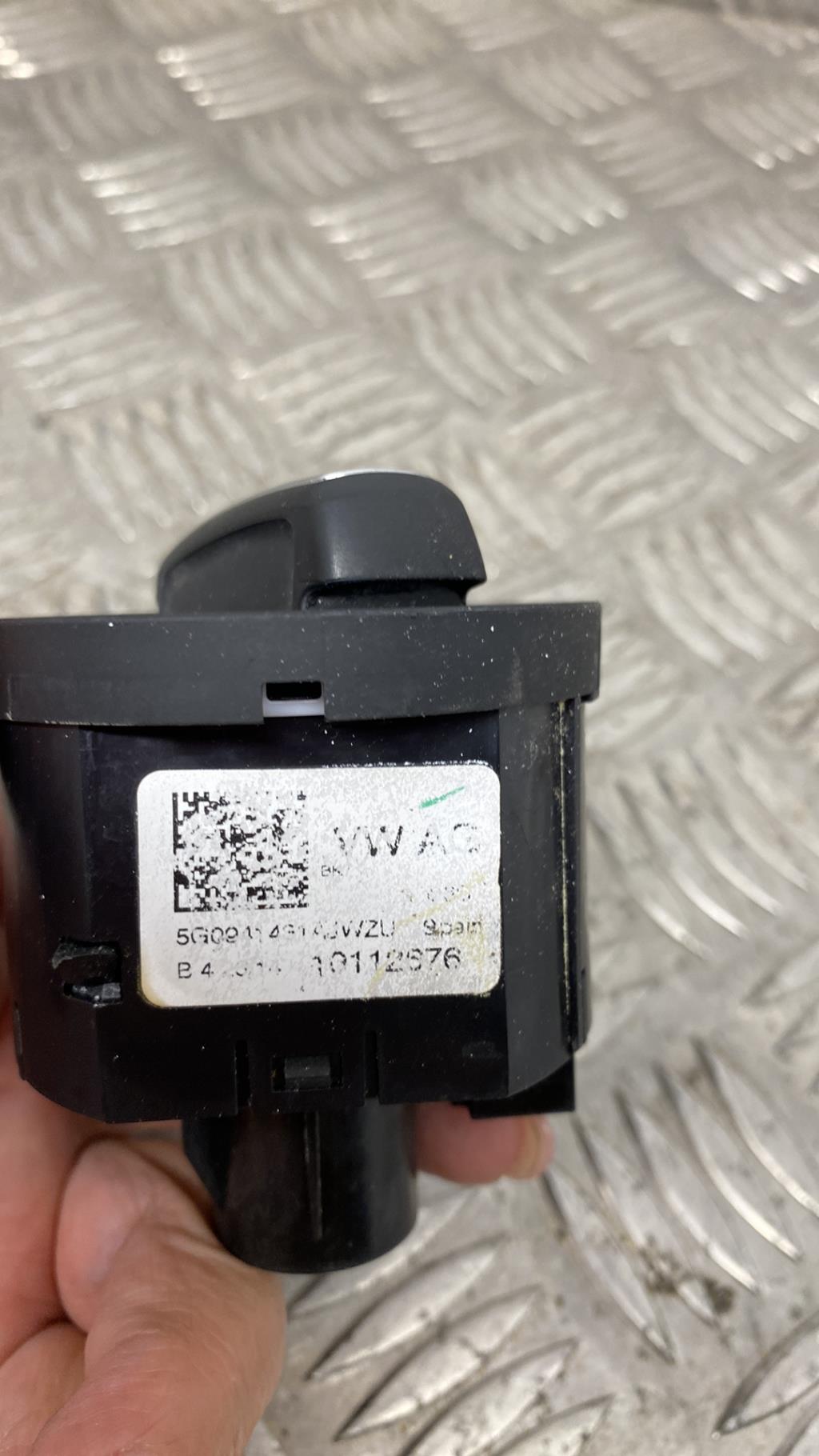Commande de phare VOLKSWAGEN POLO 5 PHASE 2 Diesel - 1
